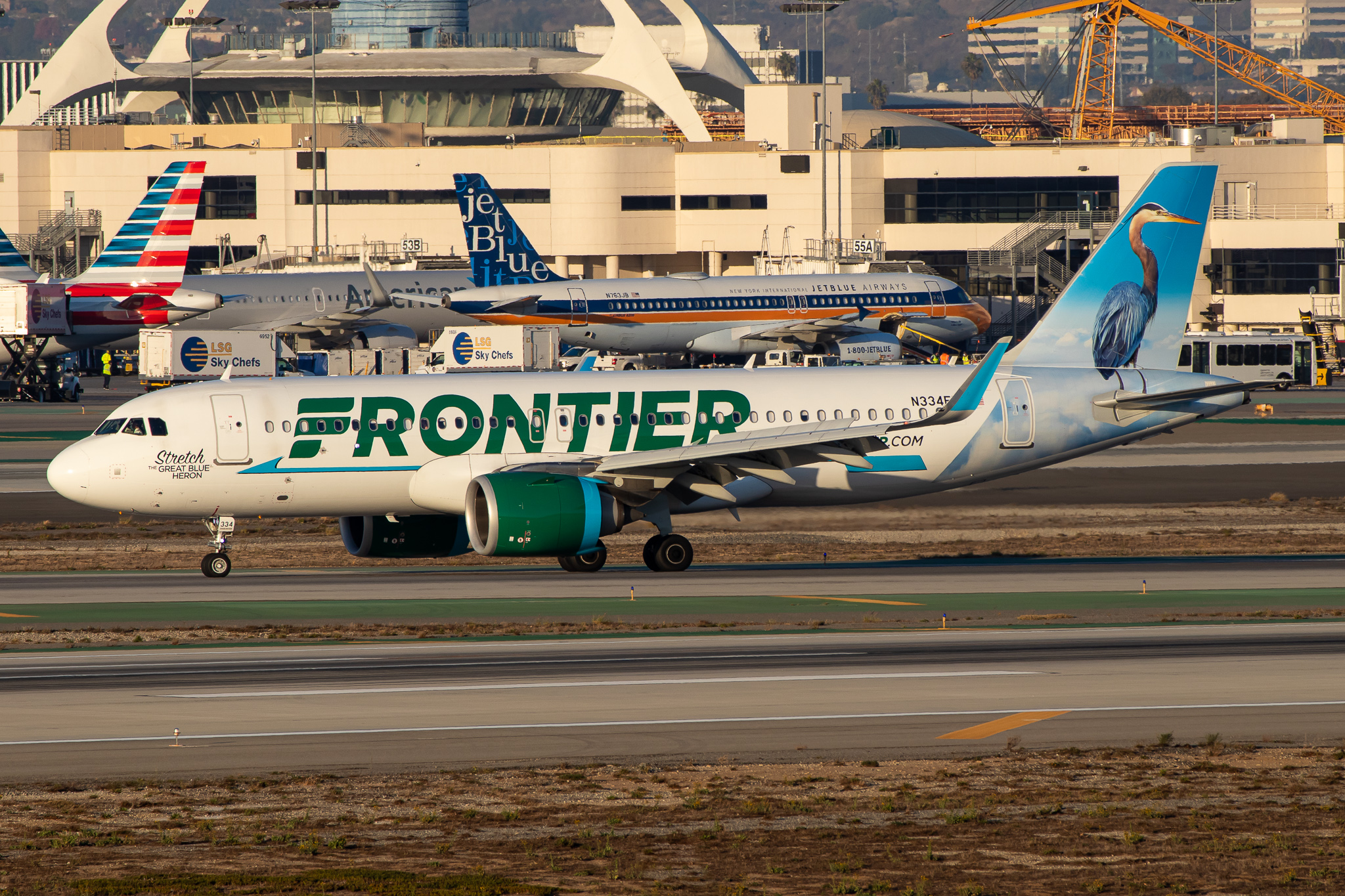 Full size: Frontier Airlines Airbus A320neo N334FR at Los Angeles International Airport