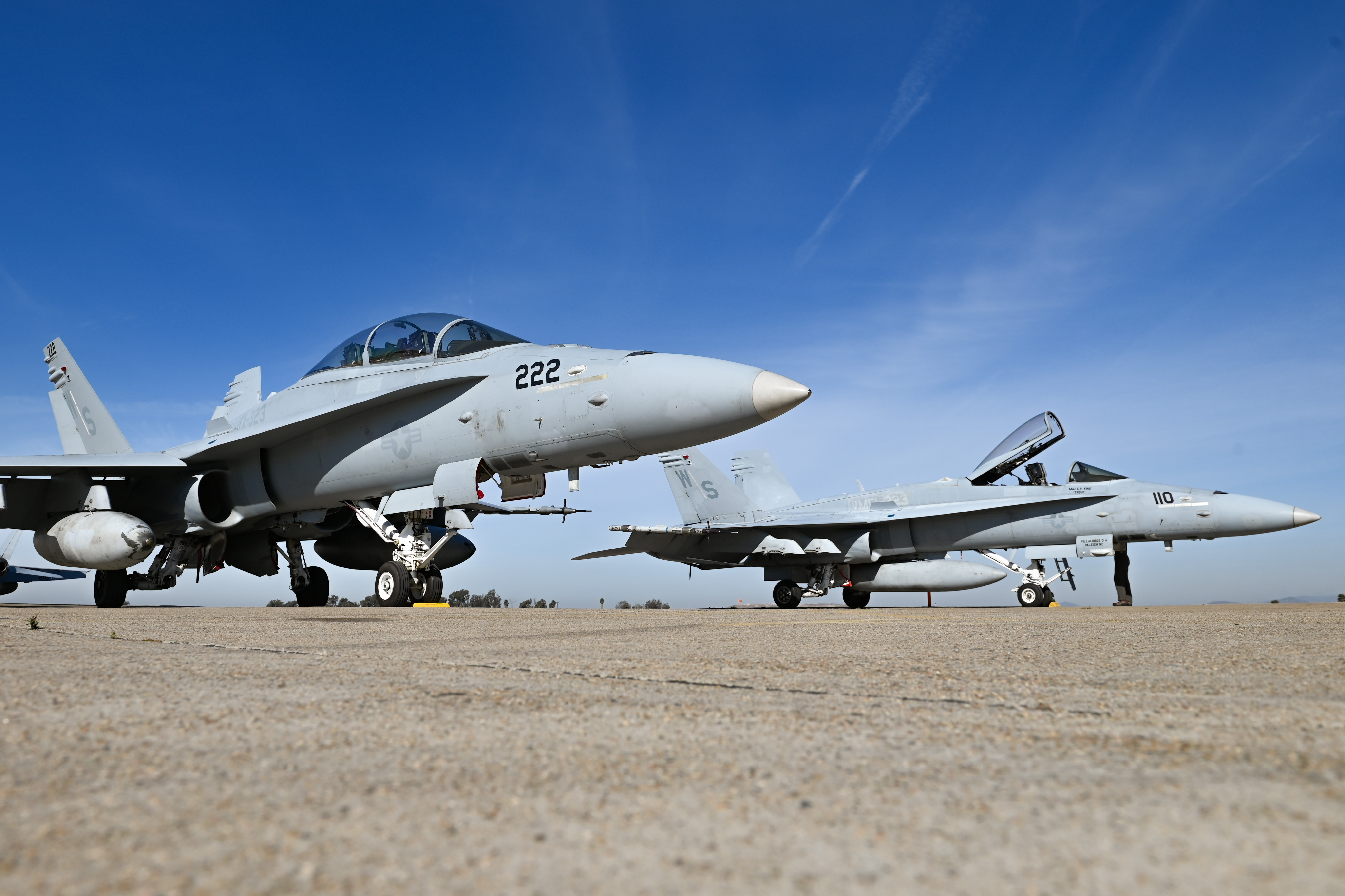 Full size: USMC - United States Marine Corp McDonnel Douglas F/A-18 Hornet 164878 at Brown Field Municipal Airport