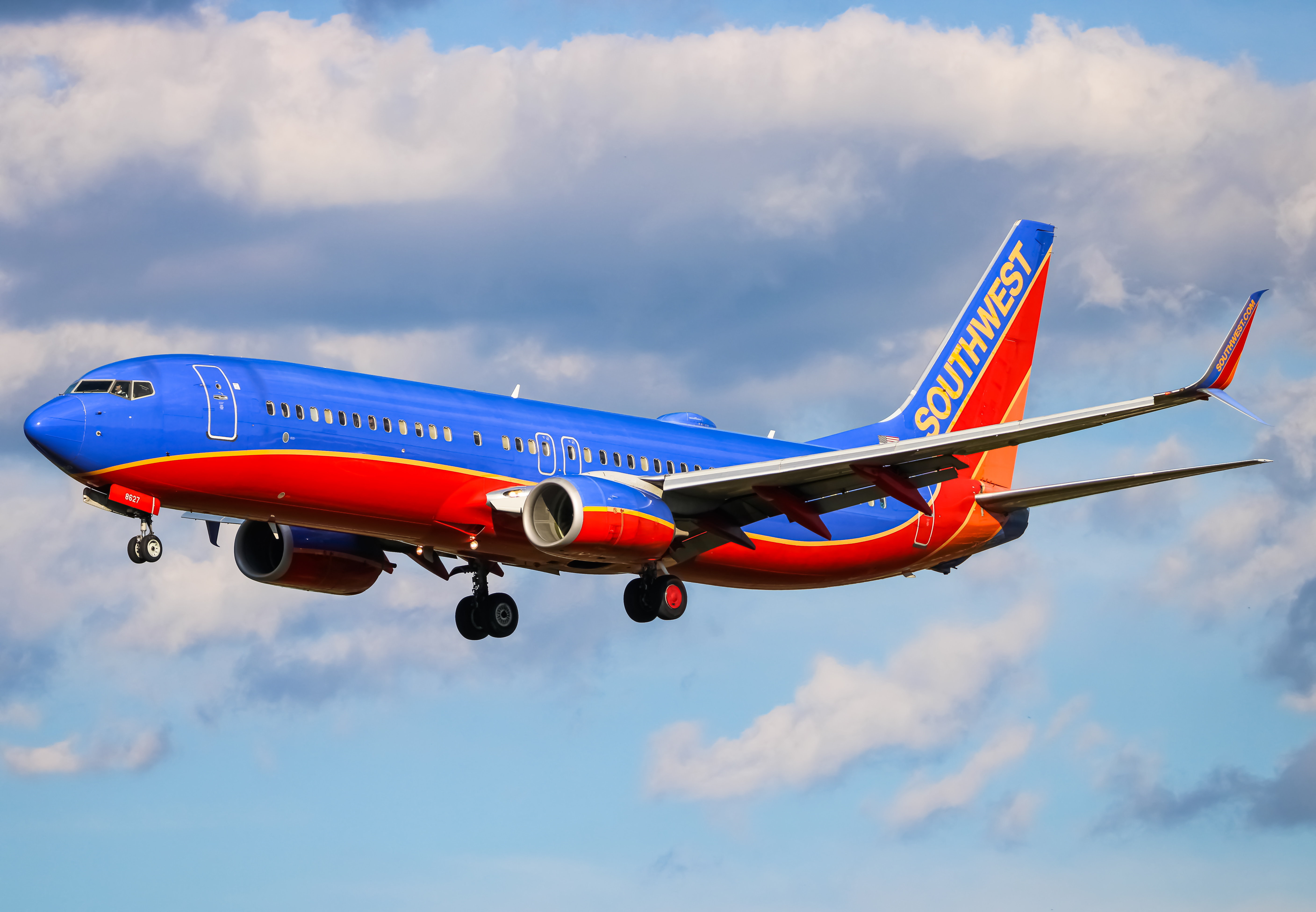 Full size: Southwest Airlines Boeing 737-800 N8627B at Baltimore/Washington International Thurgood Marshall Airport