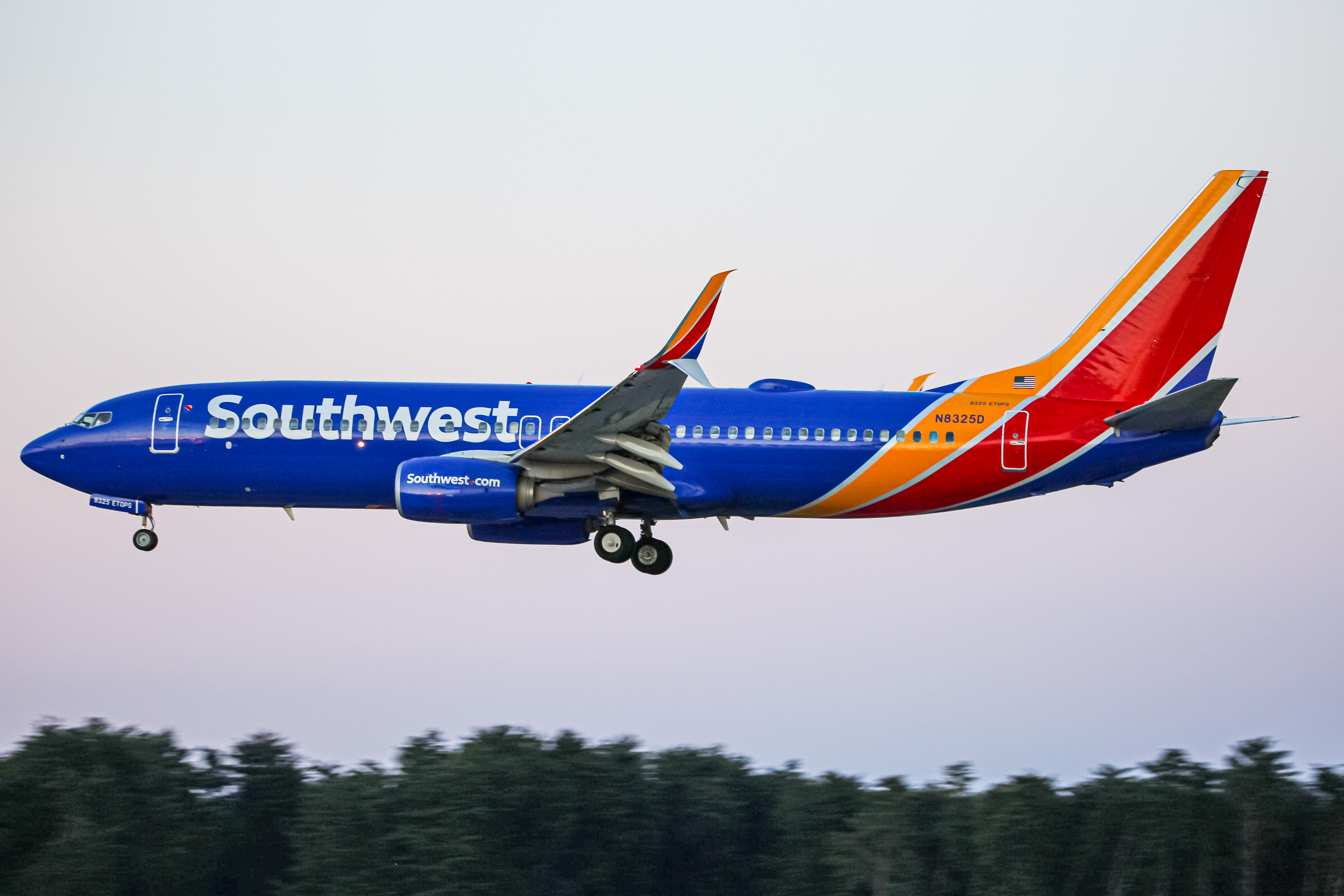 Full size: Southwest Airlines Boeing 737-800 N8325D at Baltimore/Washington International Thurgood Marshall Airport
