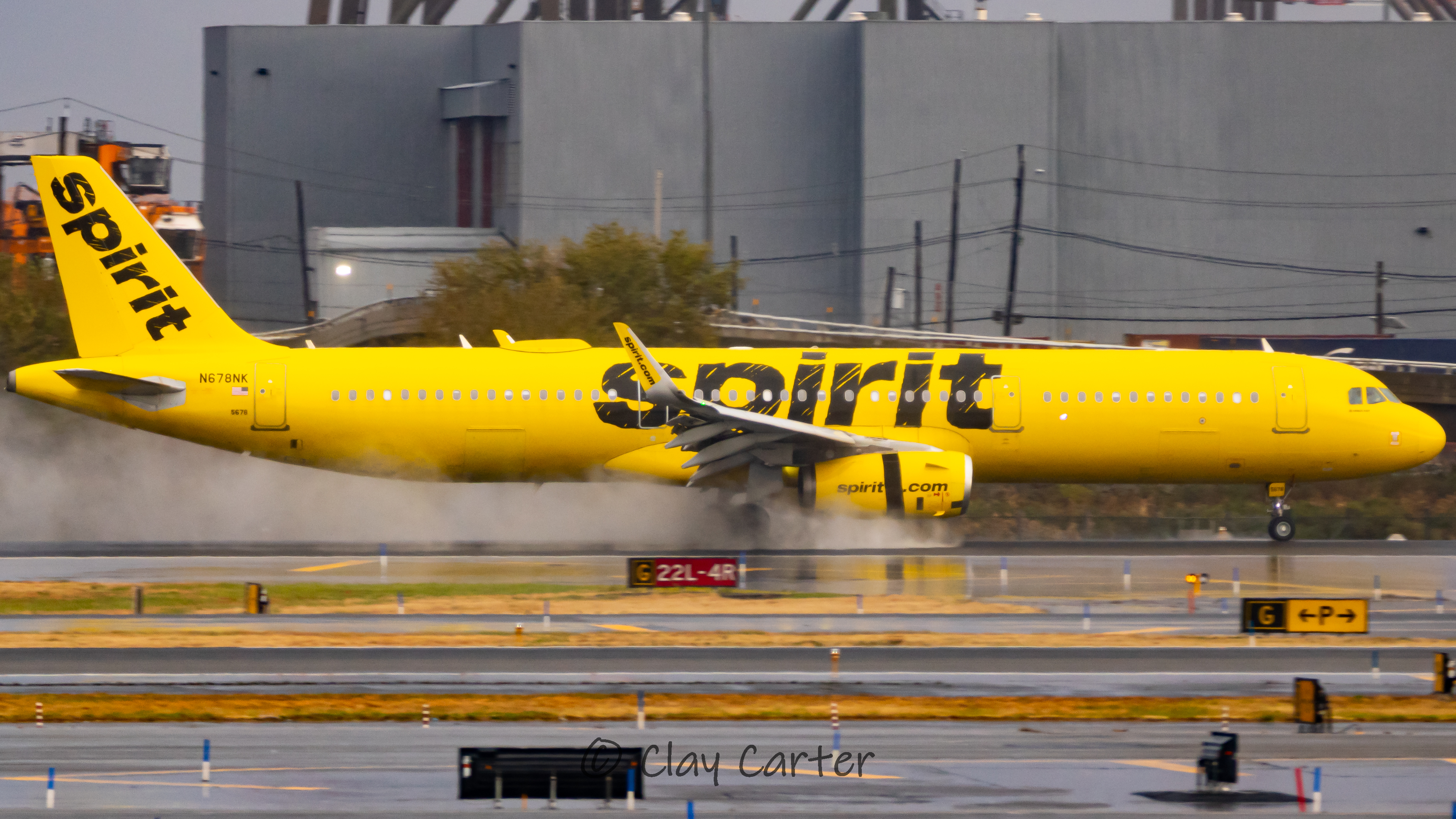 Full size: Spirit Airlines Airbus A321-200 N678NK at Newark Liberty International Airport