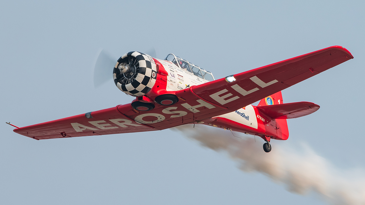 Full size: PRIVATE North American T-6 Texan N791MH at Wittman Regional Airport