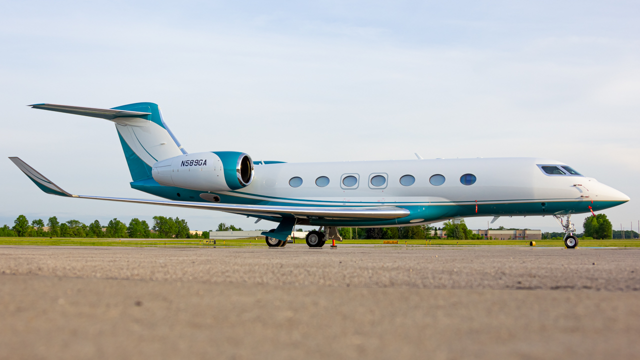 Full size: PRIVATE Gulfstream G500 N589GA at Delaware Municipal Airport