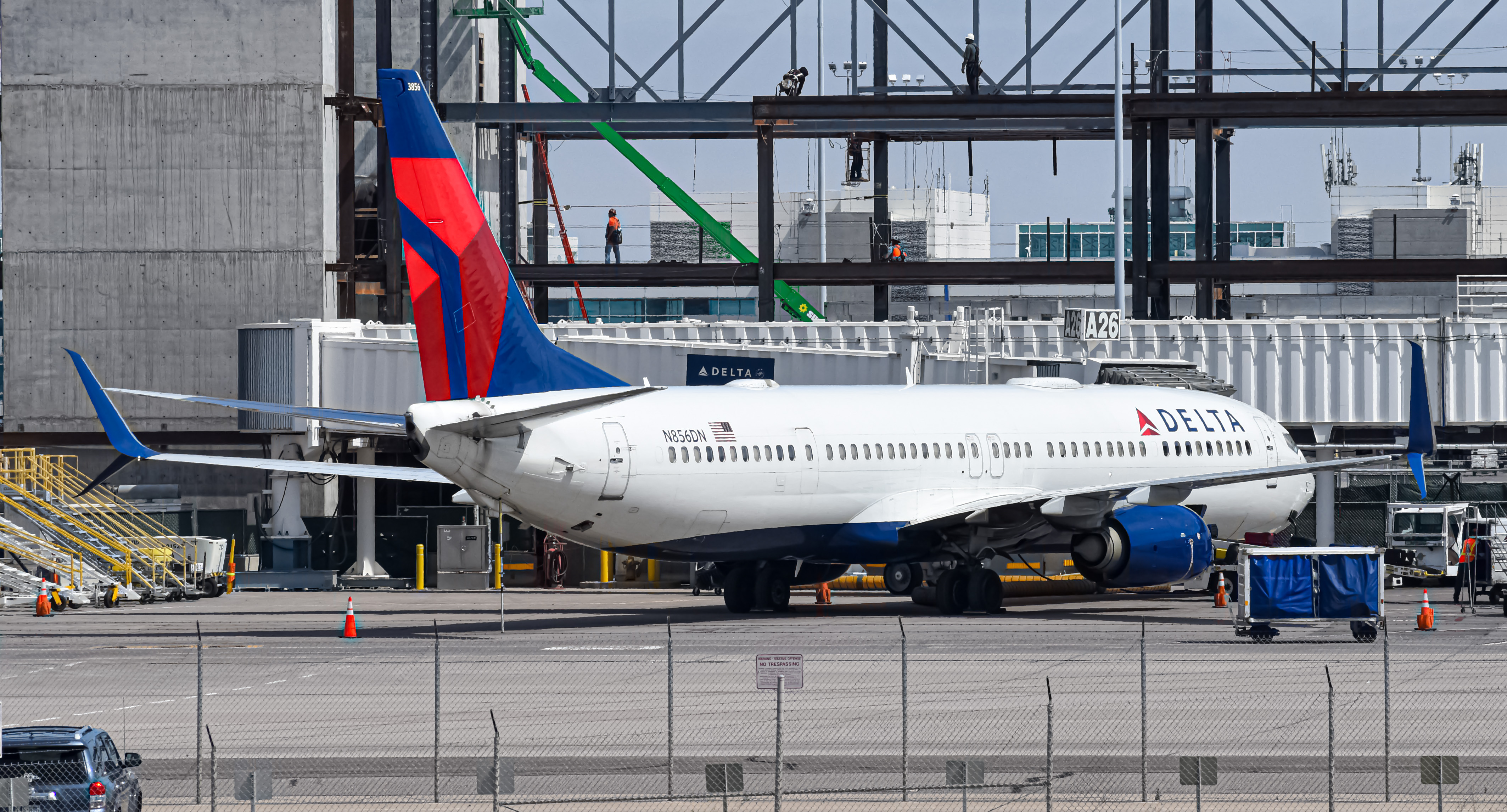 Full size: Delta Airlines Boeing 737-900ER N856DU at Denver International Airport