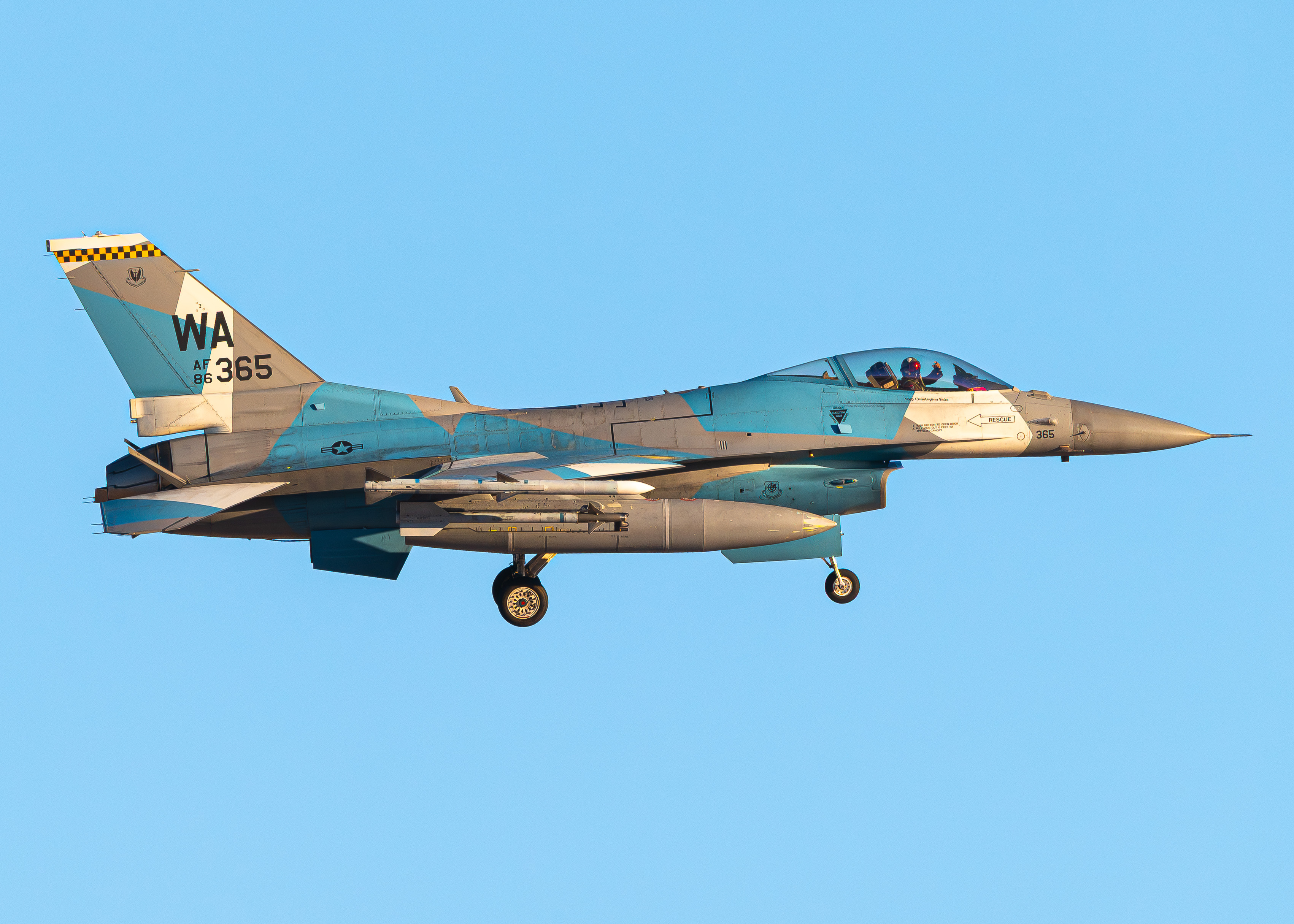 Full size: USAF - United States Air Force General Dynamics F-16 Fighting Falcon 86-0365 at Nellis Air Force Base