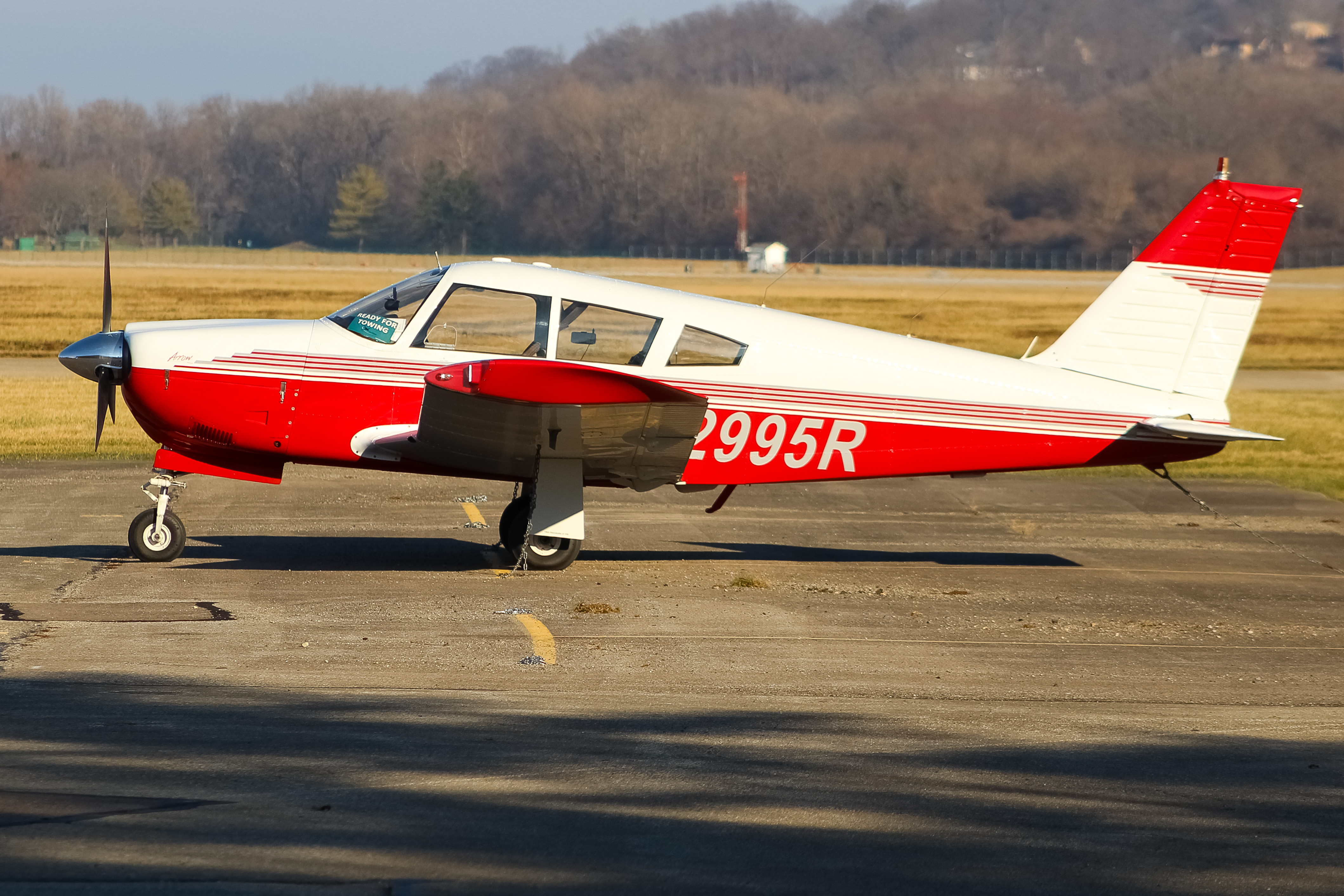 Full size: PRIVATE  Piper 28 Archer N2995R at Cincinnati Municipal Airport/Lunken Field