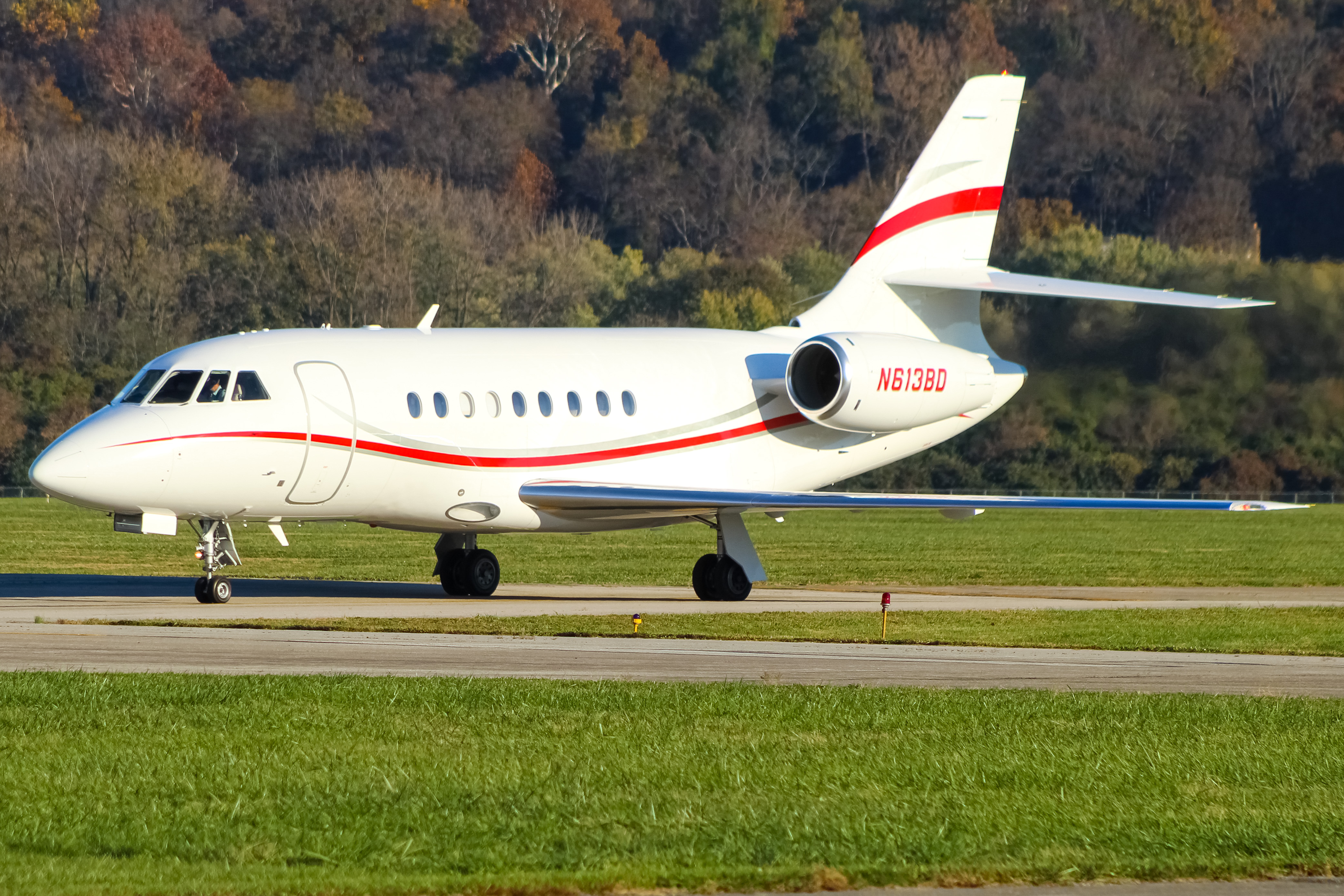 Full size: PRIVATE  Dassault Falcon 2000EX N613BD at Cincinnati Municipal Airport/Lunken Field