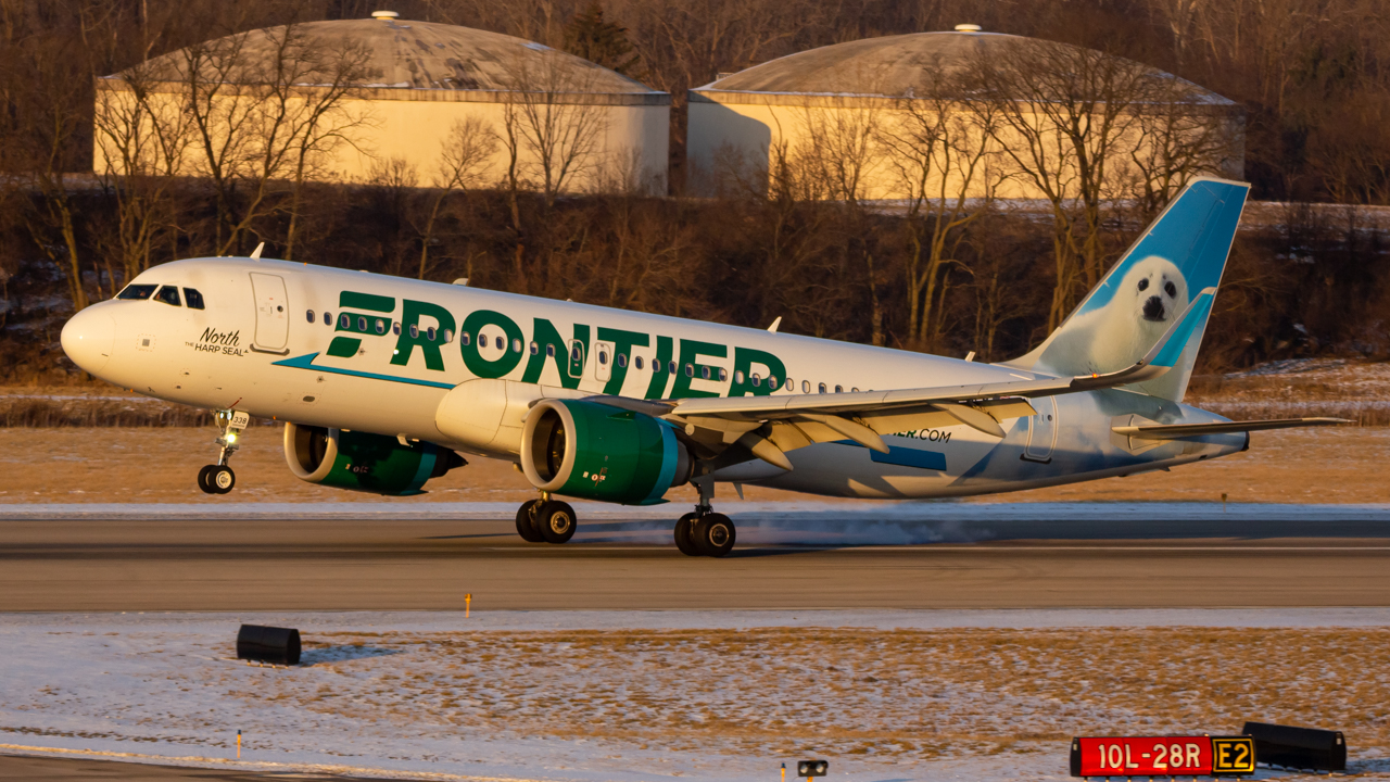 Full size: Frontier Airlines Airbus A320NEO N338FR at John Glenn Columbus International Airport