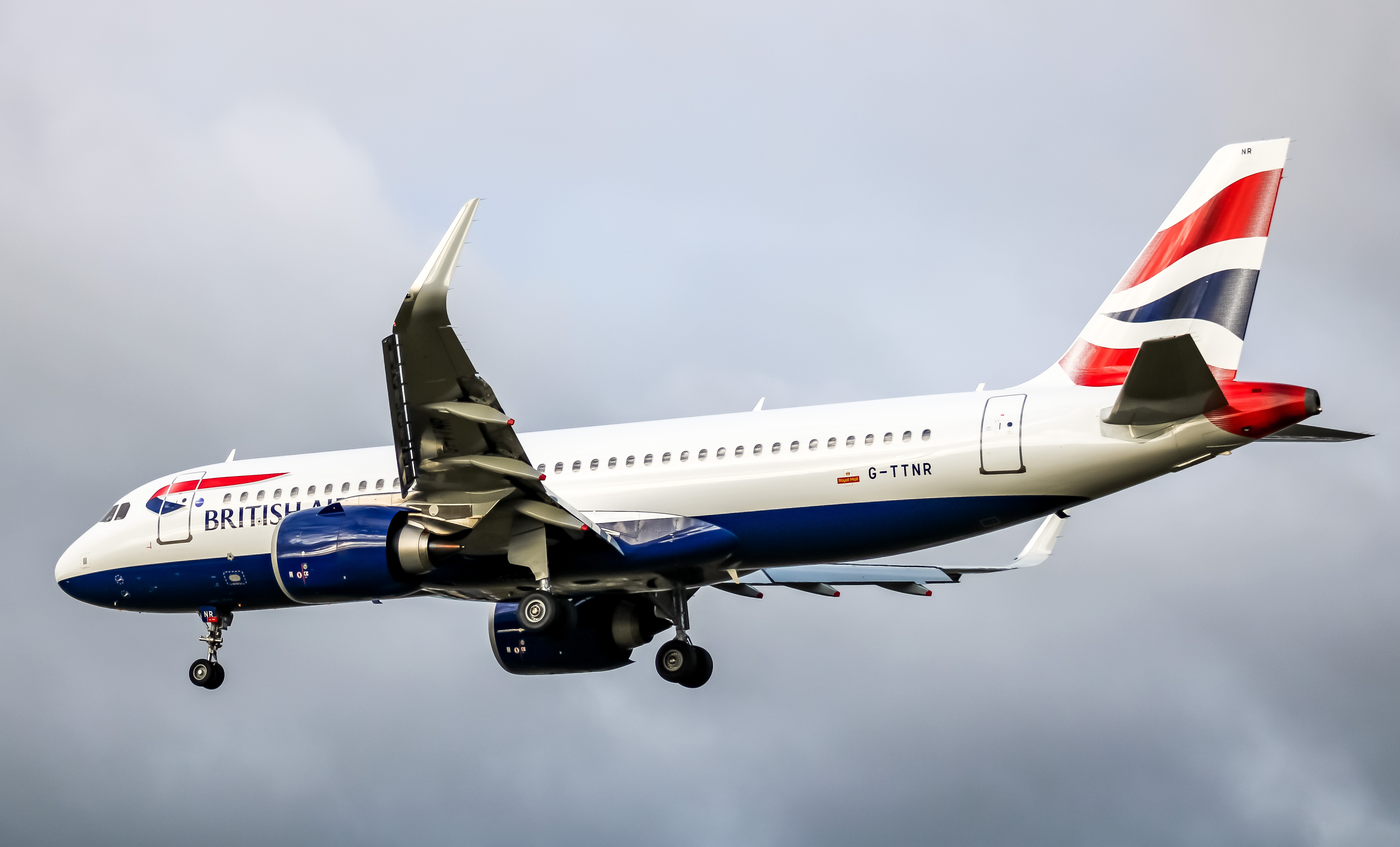 Full size: British Airways Airbus A320NEO G-TTNR at London Heathrow International Airport