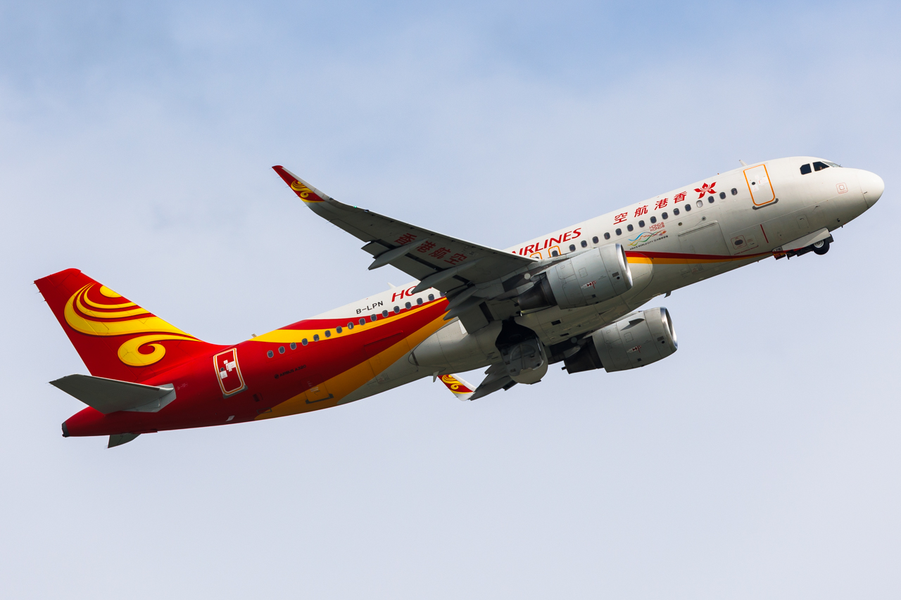 Full size: Hong Kong Airlines Airbus A320 B-LPN at Hong Kong International Airport