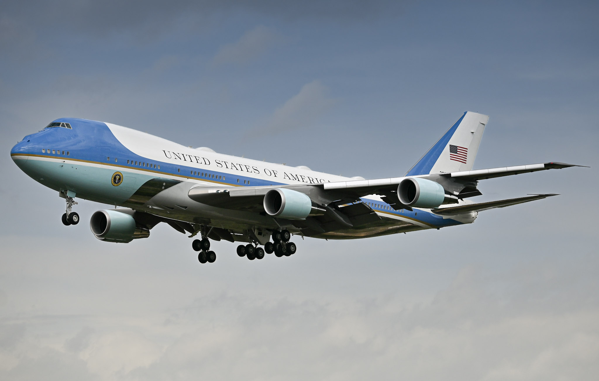 Full size: USAF - United States Air Force Boeing VC-25A 29000 at Daytona Beach International Airport