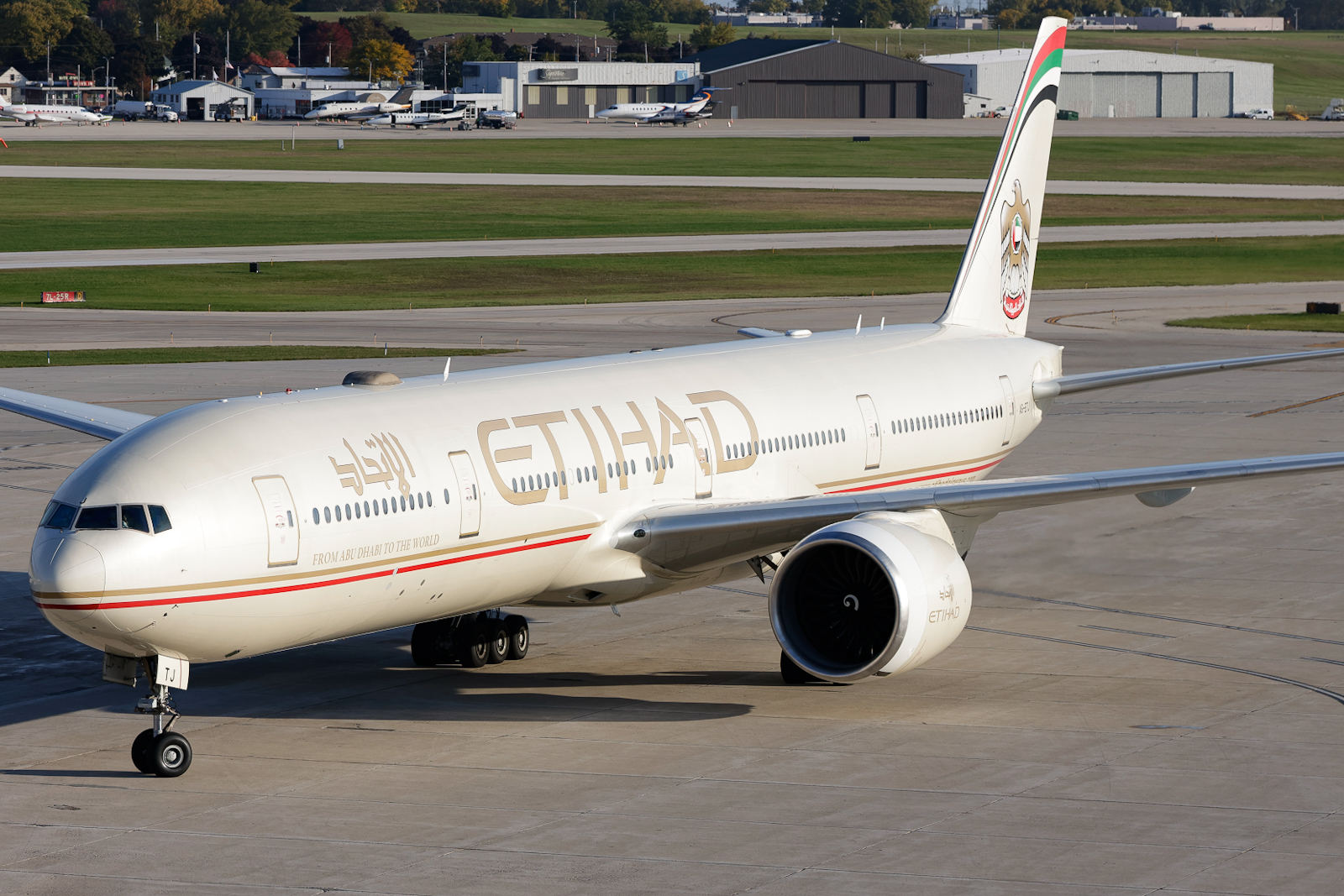 Full size: Etihad Airways Boeing 777-300ER A6-ETJ at General Mitchell International Airport