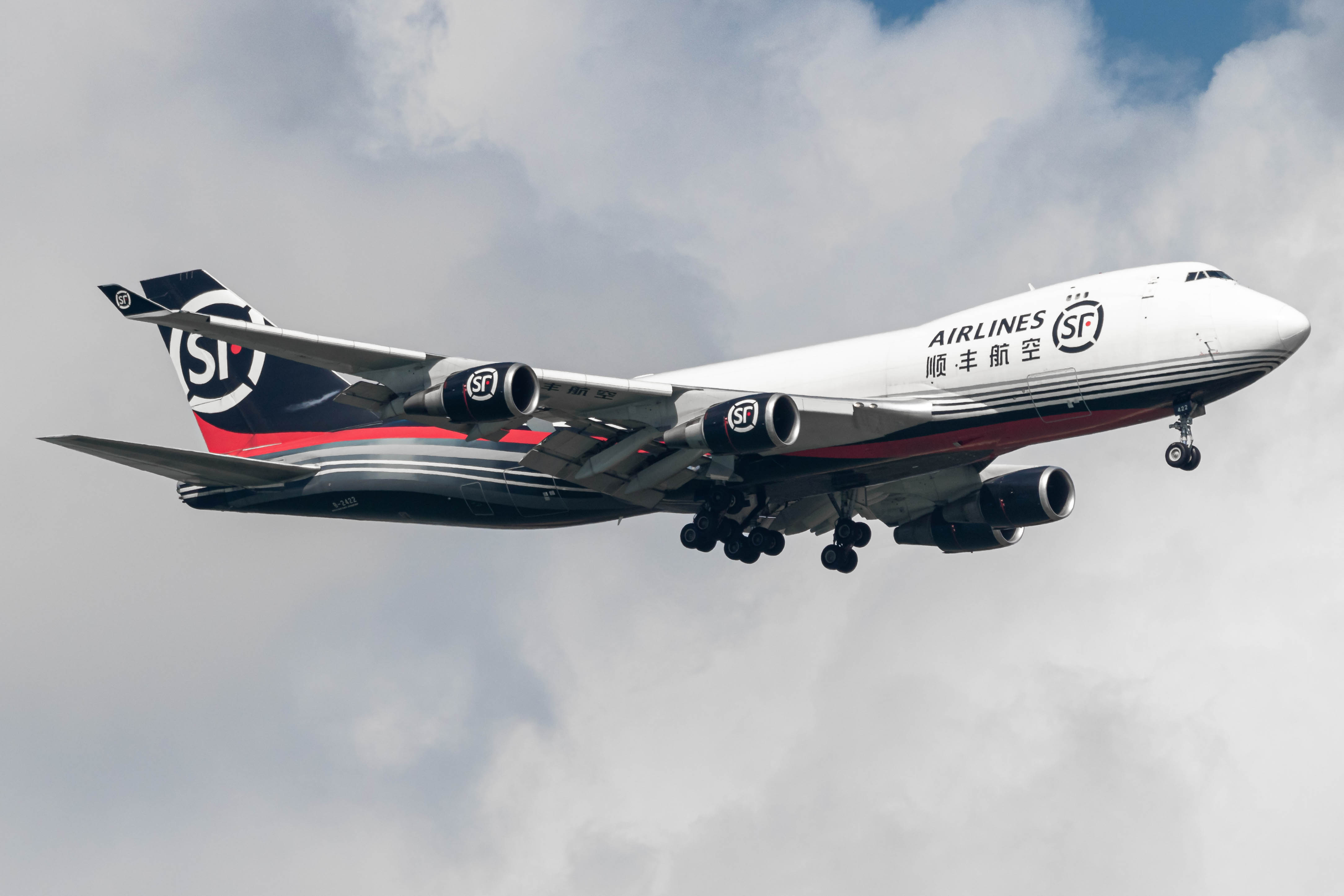 Full size: SF Airlines Boeing 747-400 B-2423 at Singapore-Changi Airport