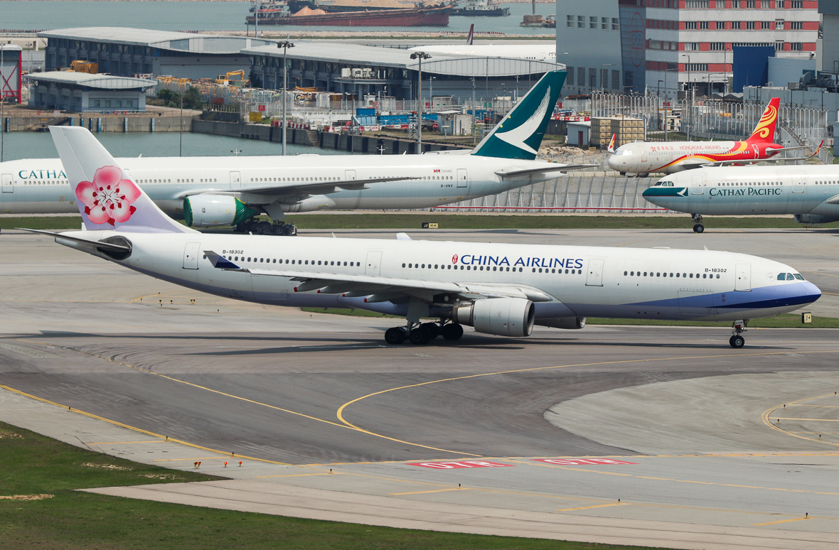 Full size: China Airlines Airbus A330-300 B-18302 at Hong Kong International Airport
