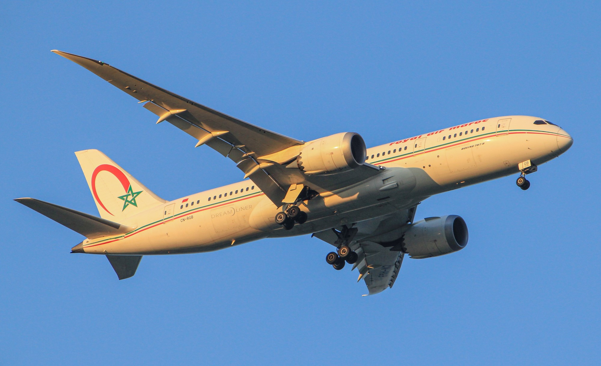 Full size: Royal Air Maroc Boeing 787-8 CN-RGB at Washington Dulles International Airport