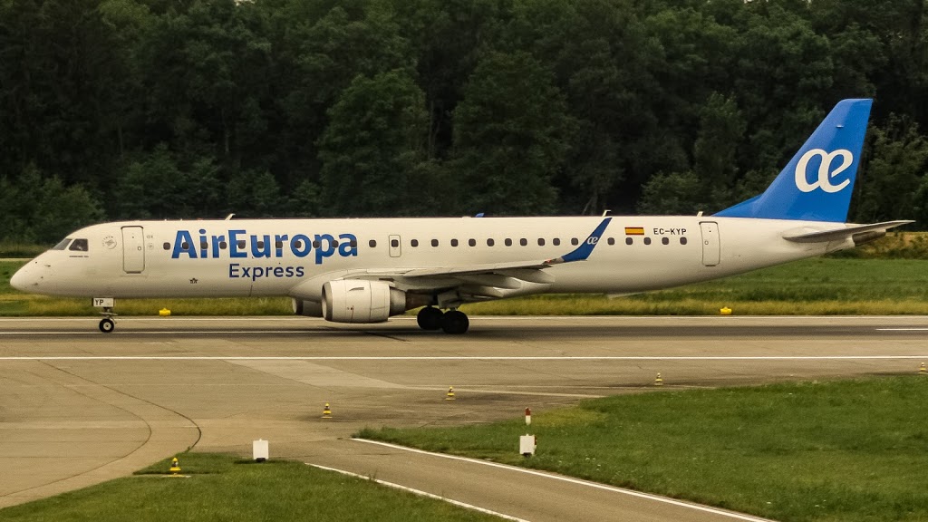 Full size: Air Europa Express Embraer E195 EC-KYP at Zurich-Kloten Airport