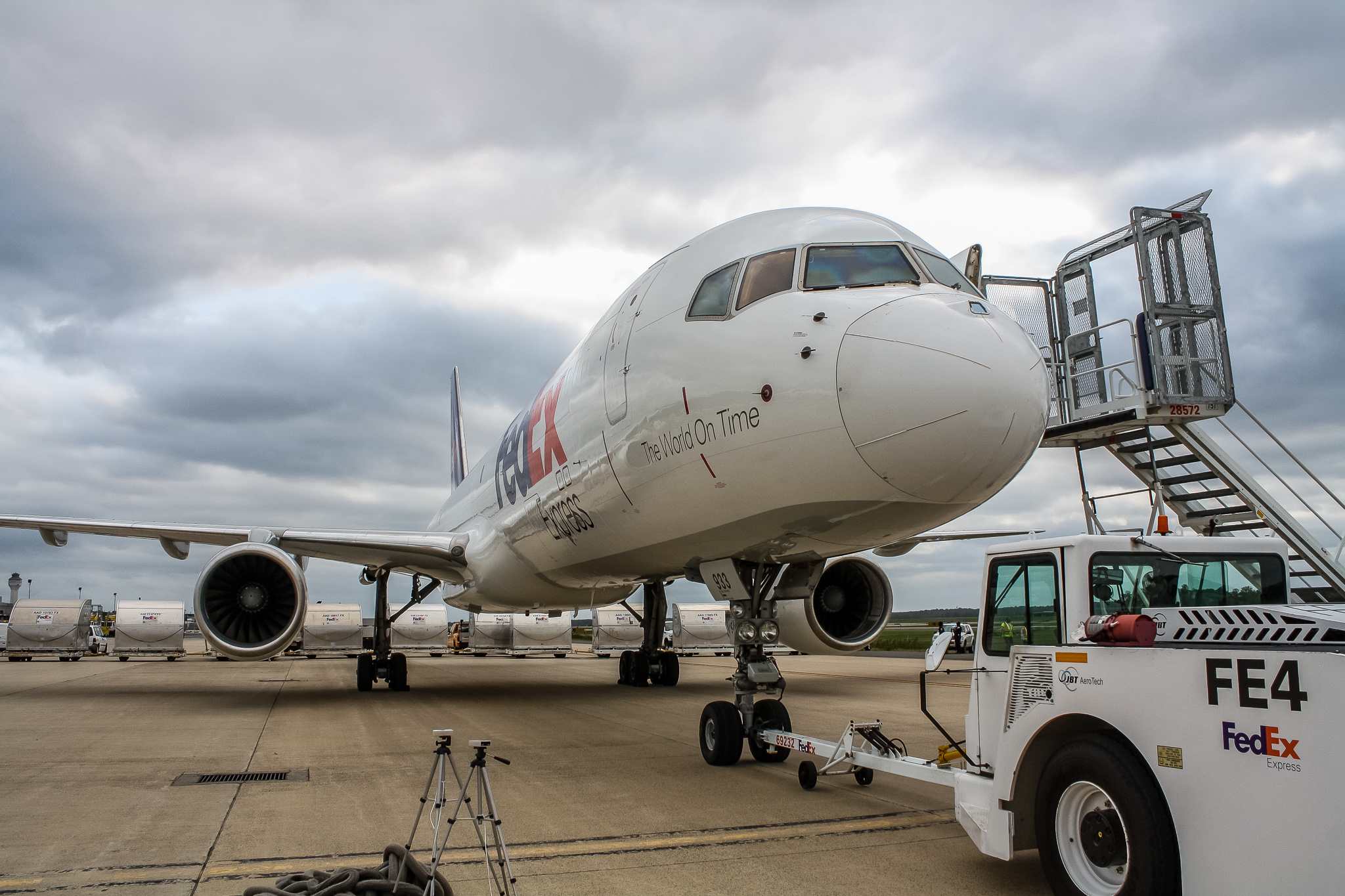 Full size: FedEx Boeing 757-200 N933FD at Washington Dulles International Airport