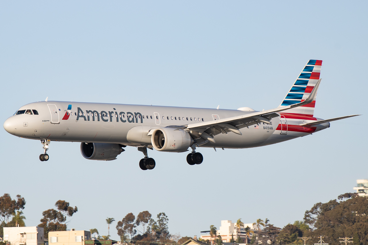 Full size: American Airlines Airbus A321NEO N419AN at San Diego International Airport