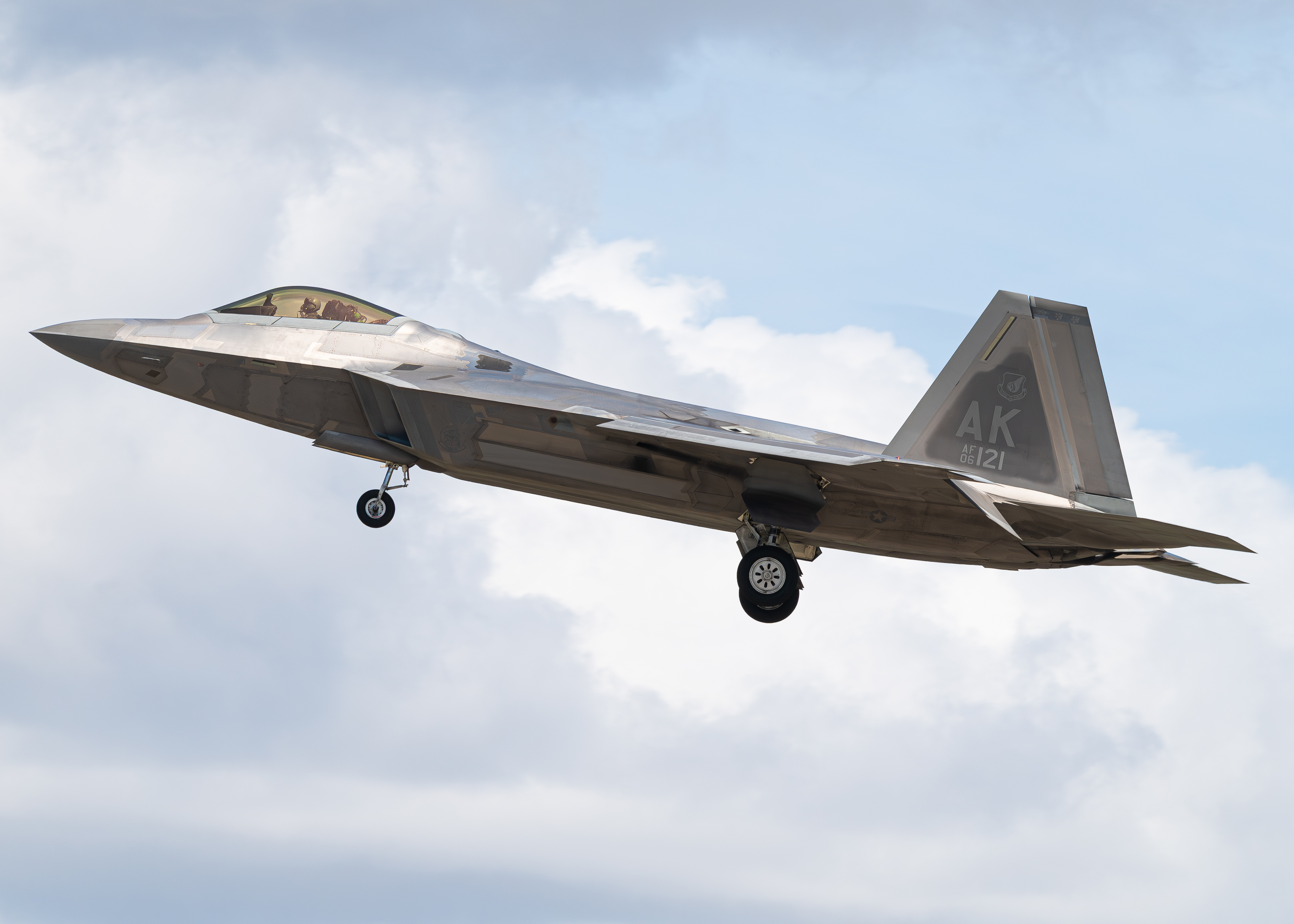 Full size: USAF - United States Air Force Lockheed Martin F-22A Raptor 06-4121 at North Island NAS