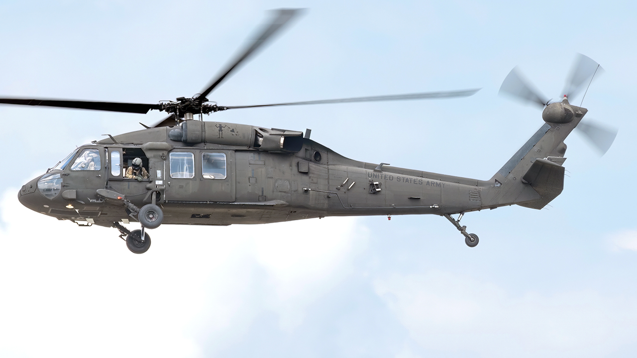 Full size: USA - United States Army Sikorsky UH-60L Blackhawk 02-26963 at 