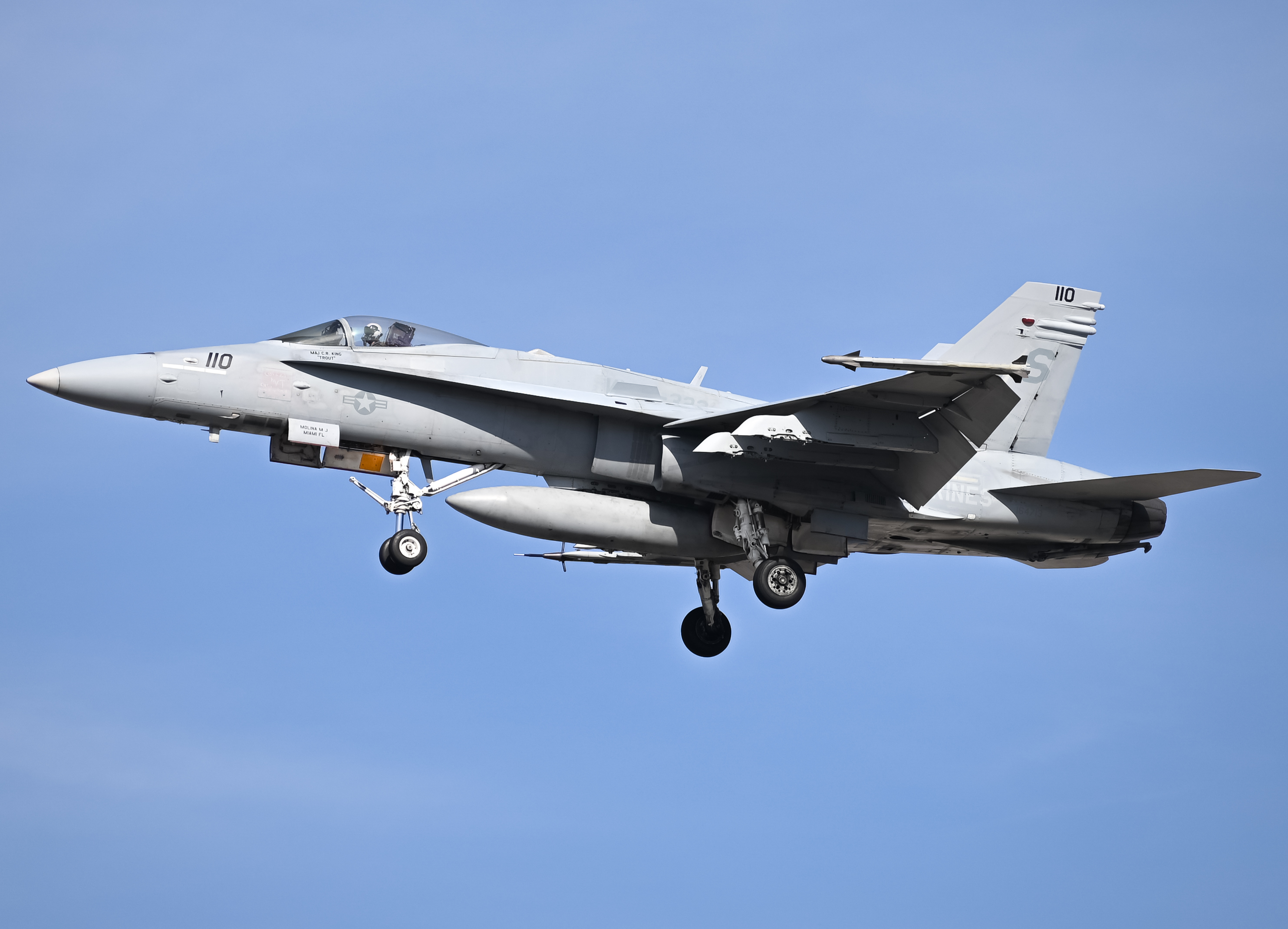 Full size: USMC - United States Marine Corp McDonnel Douglas F/A-18 Hornet 164713 at Brown Field Municipal Airport