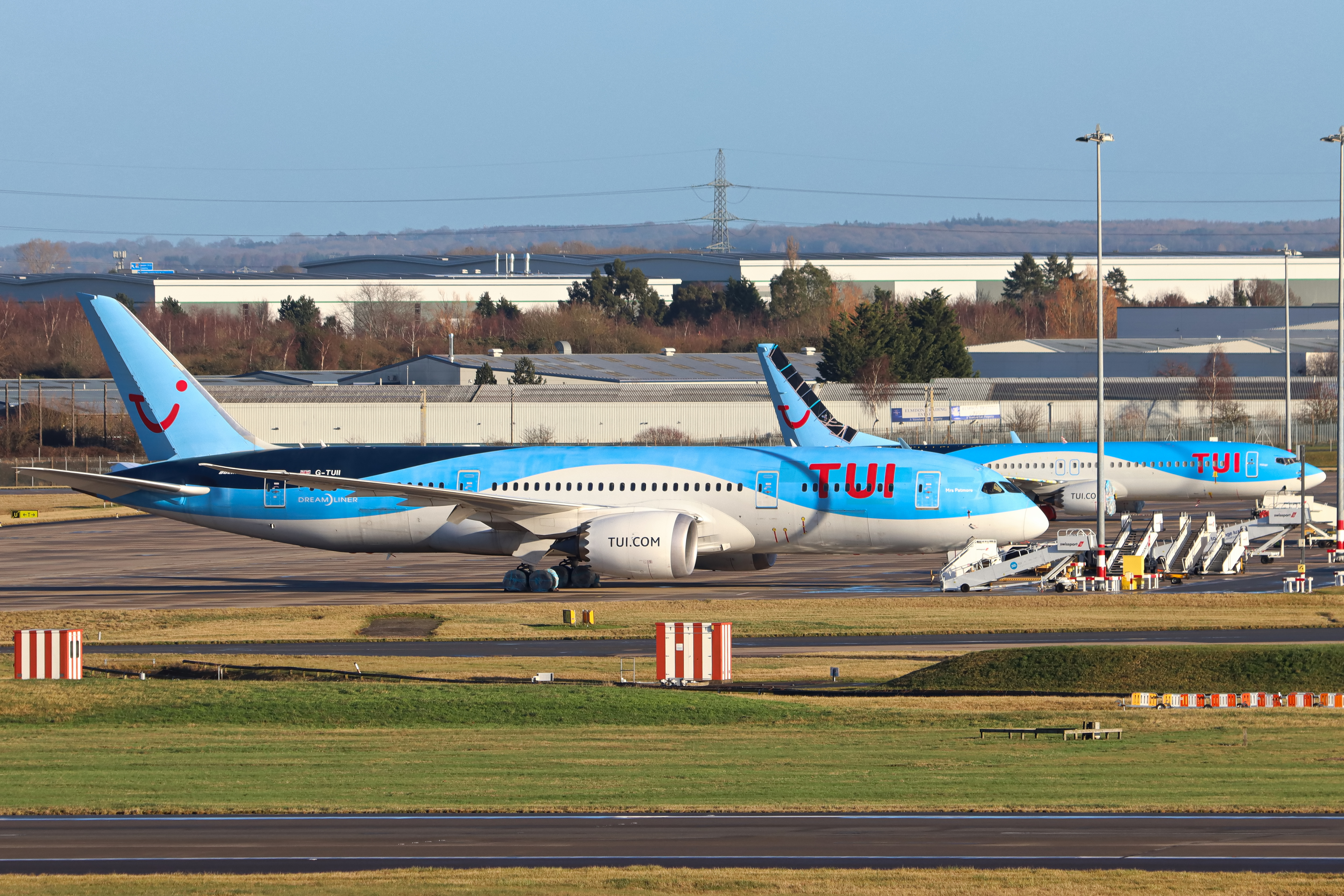 Full size: TUI Fly Boeing 787-8 G-TUII at Birmingham Airport