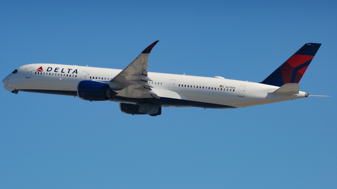 Full size: Delta Airlines Airbus A350-900 N519DN at Los Angeles International Airport
