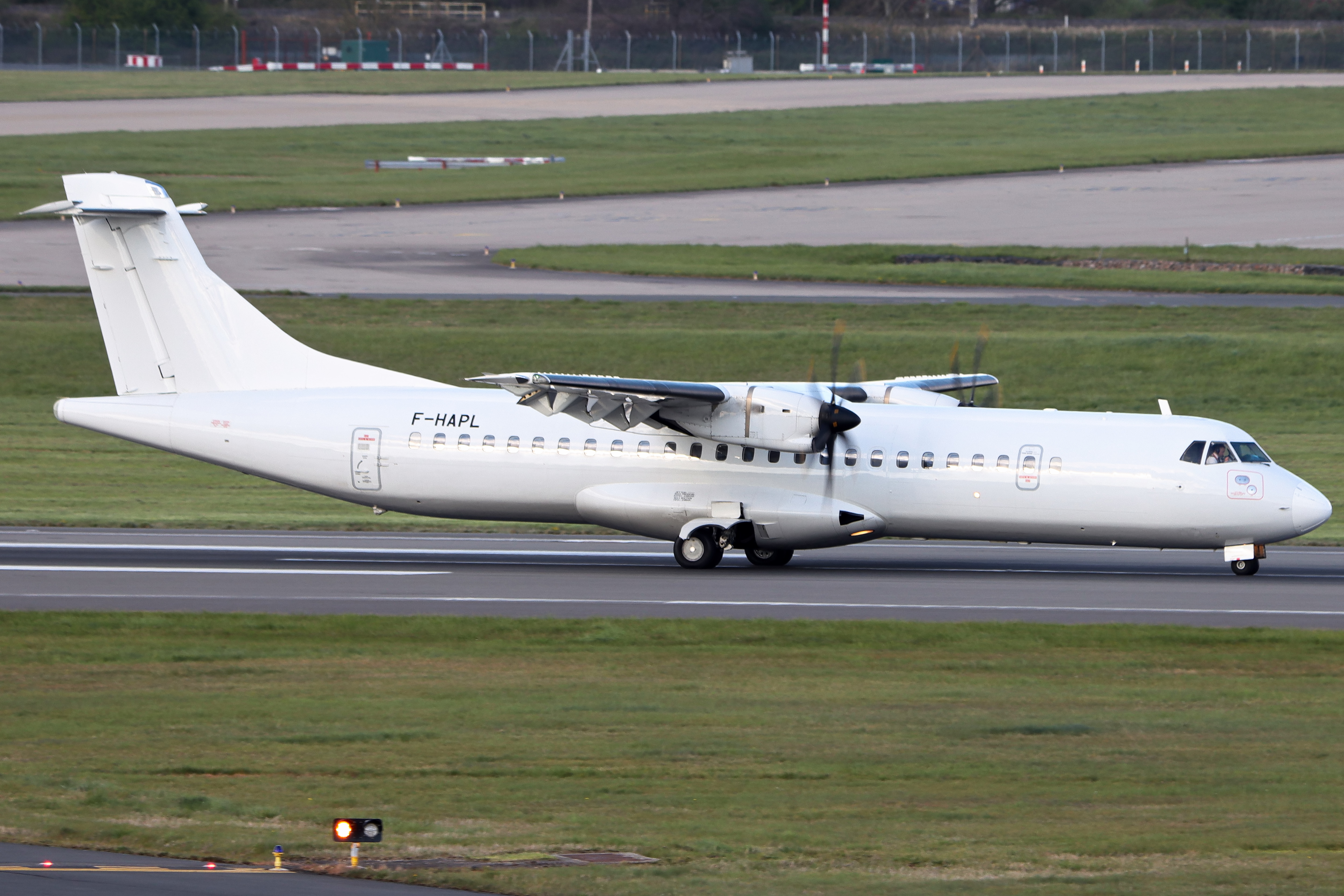 Full size: PRIVATE ATR 72-500 F-KAPL at Birmingham Airport