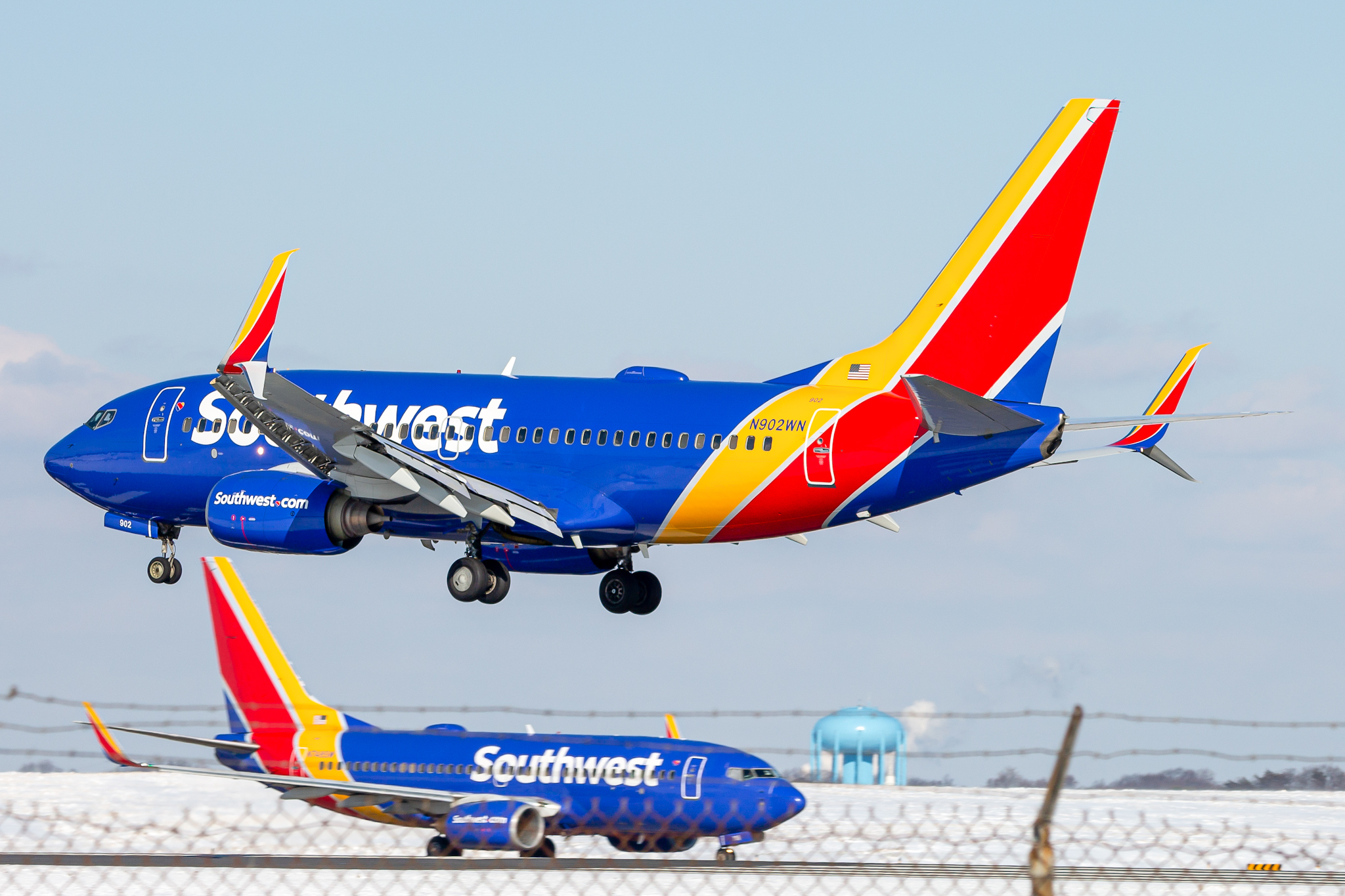 Full size: Southwest Airlines Boeing 737-700 N902WN at Baltimore/Washington International Thurgood Marshall Airport