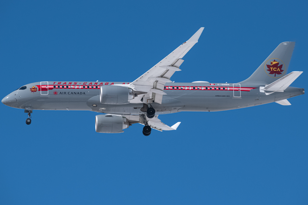 Full size: Air Canada Airbus A220-300 C-GNBN at Denver International Airport