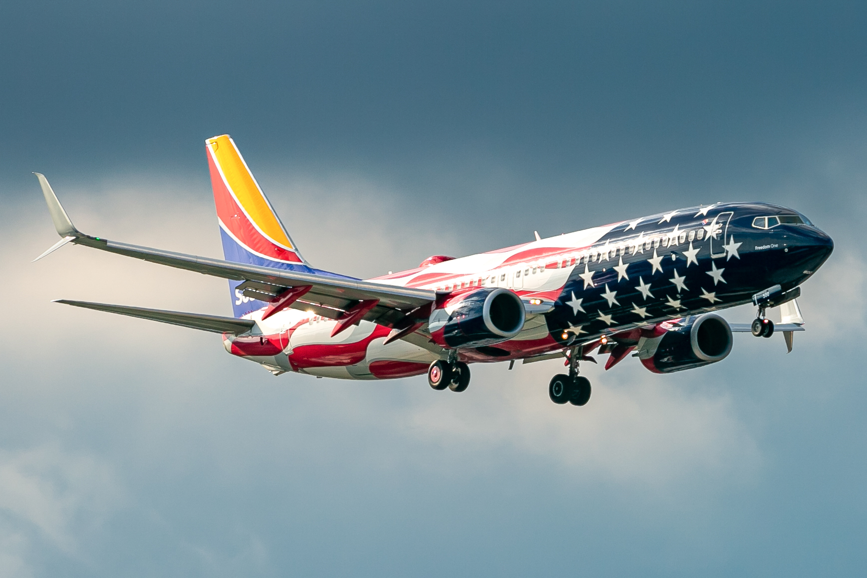 Full size: Southwest Airlines Boeing 737-800 N500WR at Baltimore/Washington International Thurgood Marshall Airport