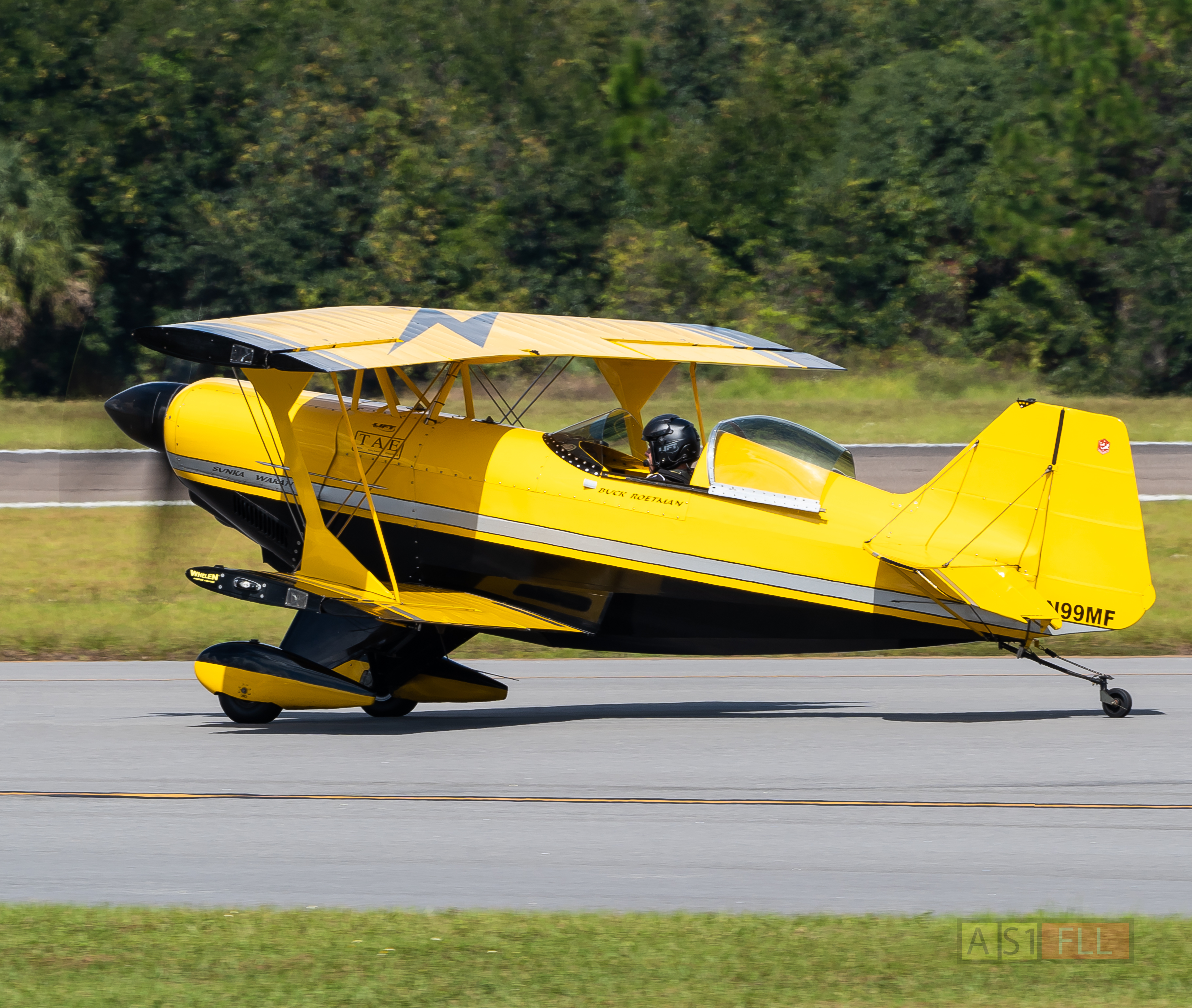 Full size: PRIVATE PItts S-2S N99MF at Orlando Sanford International Airport