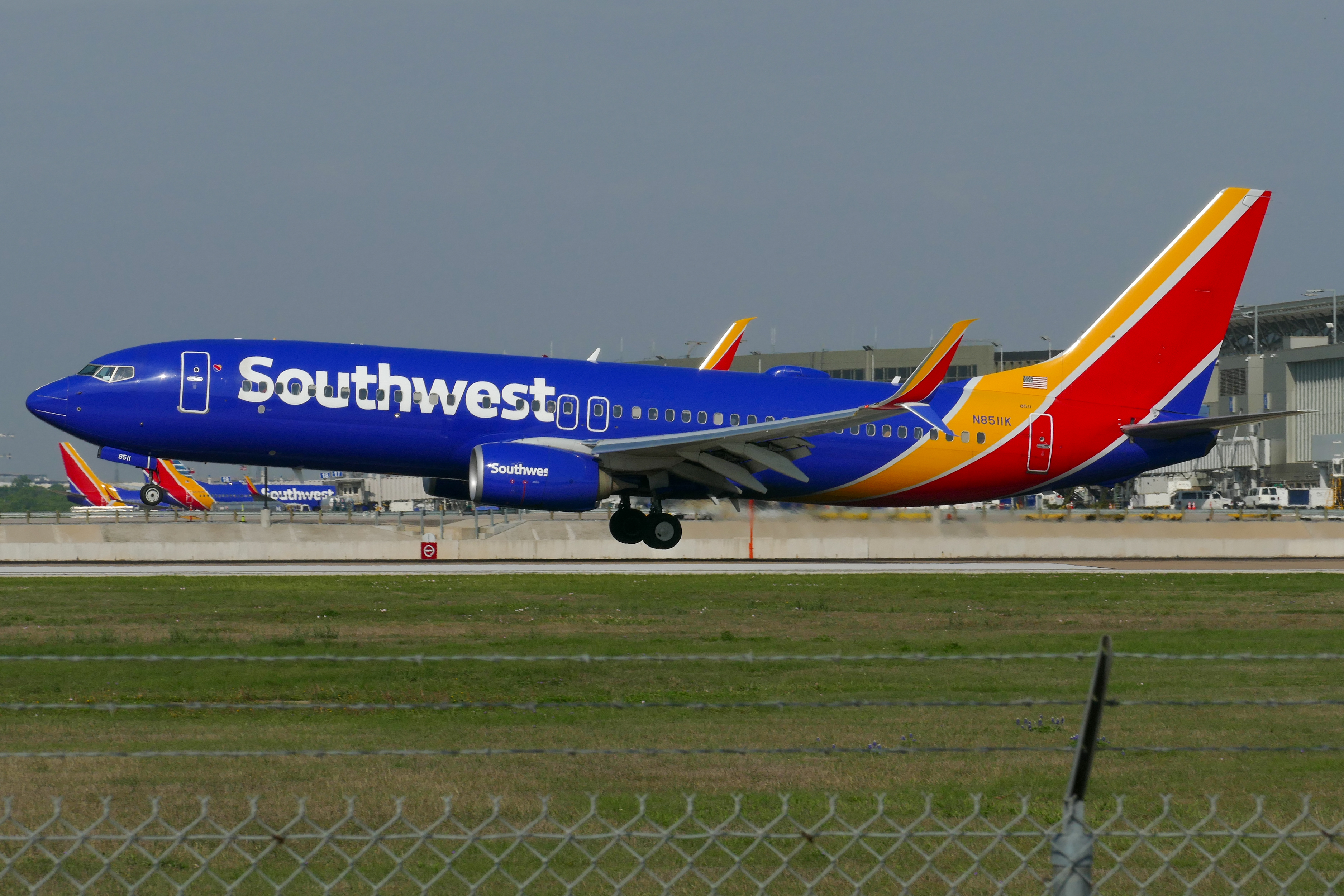 Full size: Southwest Airlines Boeing 737-800 N8511K at Austin-Bergstrom International Airport