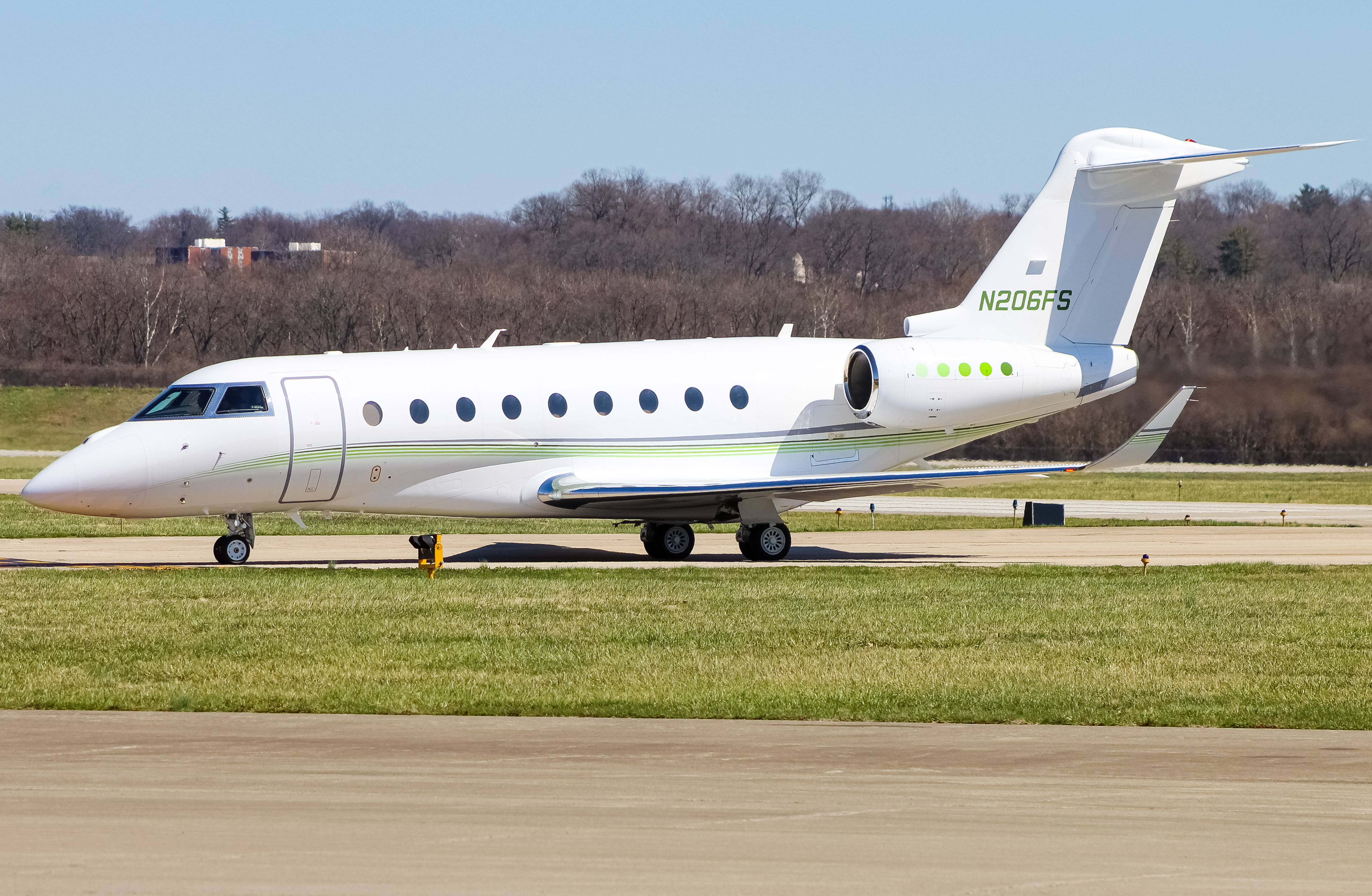 Full size: PRIVATE Gulfstream G280 N206FS at Cincinnati Municipal Airport/Lunken Field