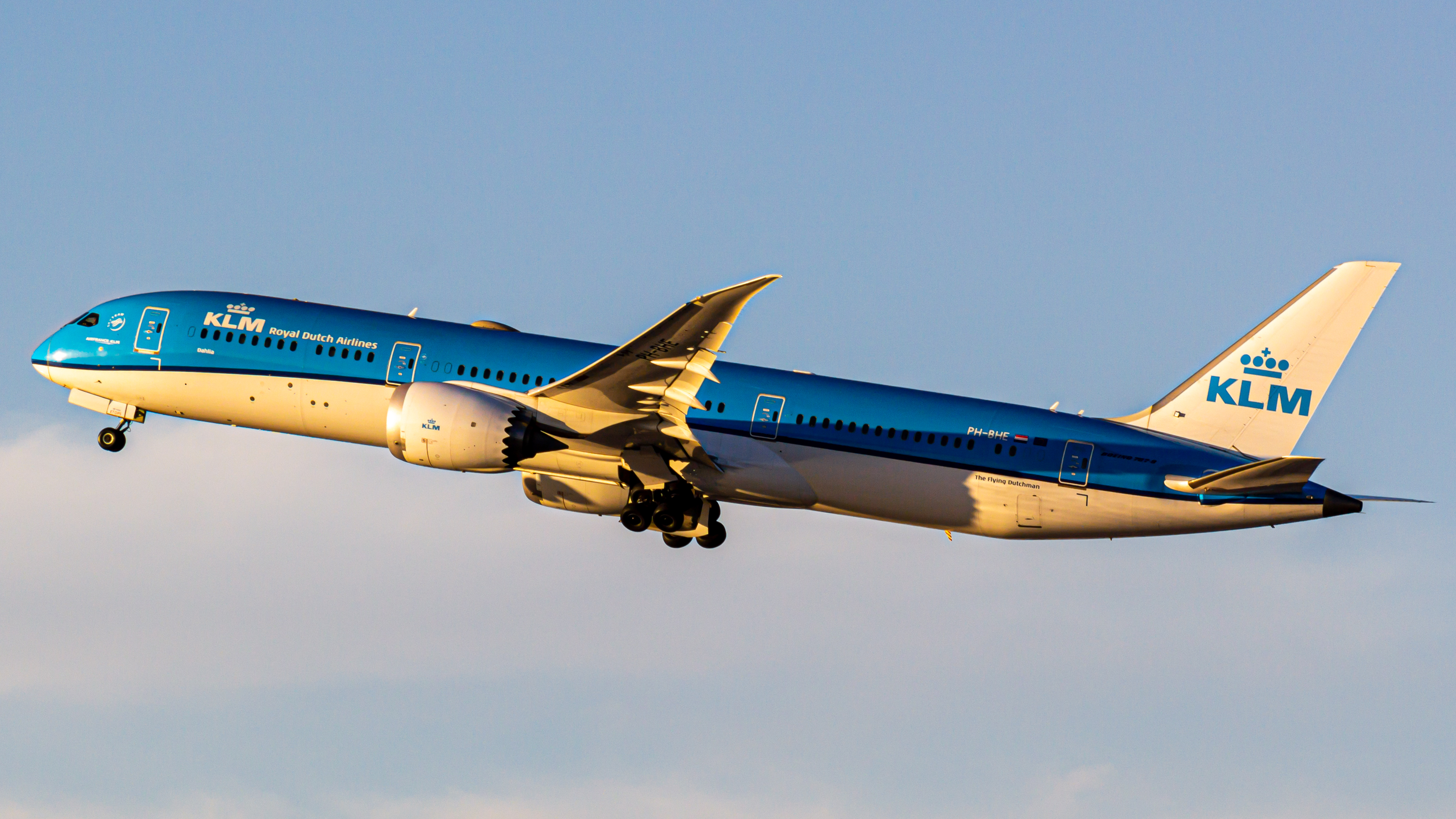 Full size: KLM Boeing 787-9 PH-BHE at Los Angeles International Airport