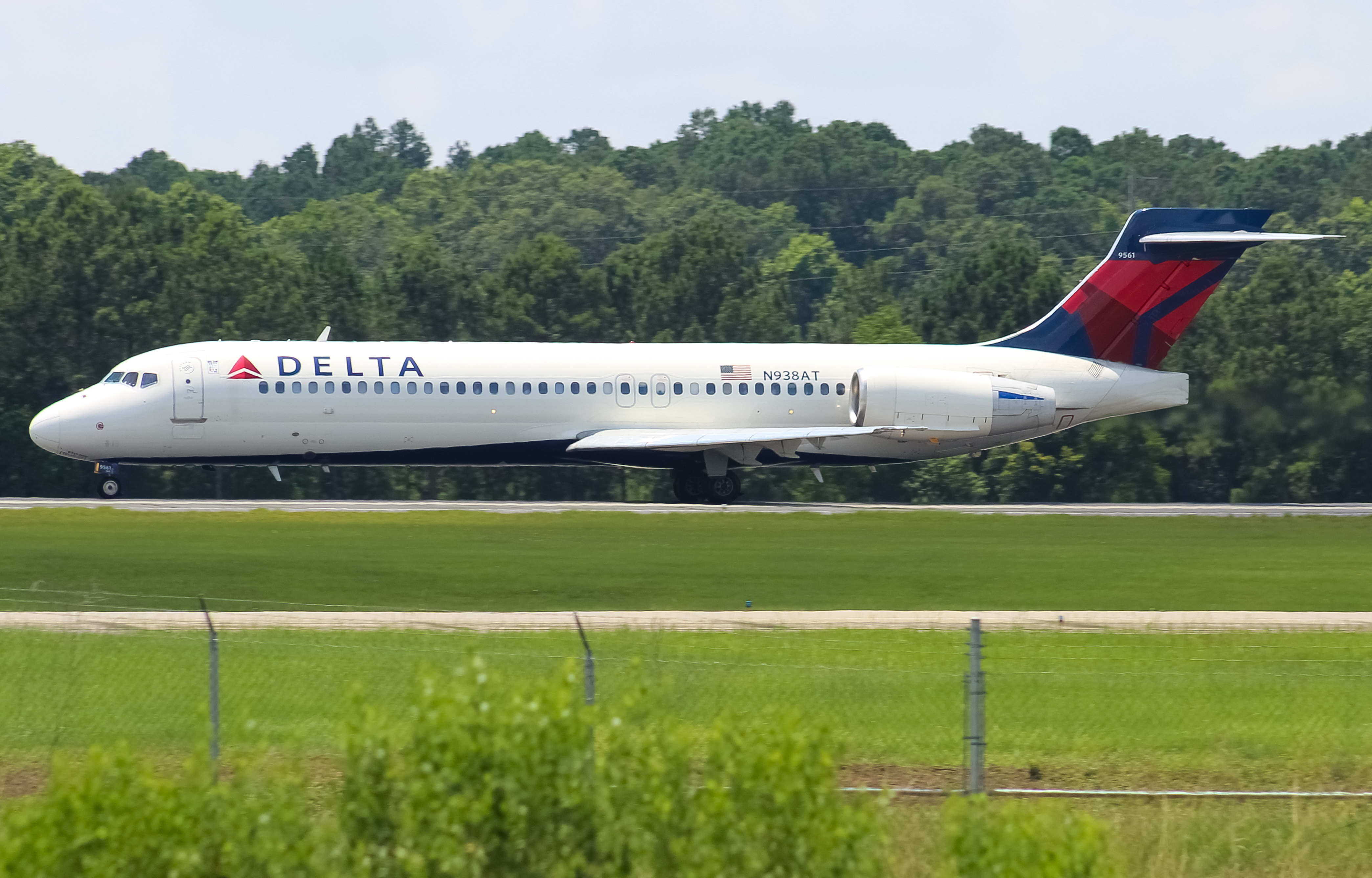 Full size: Delta Airlines Boeing 717-200 N938AT at Savannah/Hilton Head International Airport