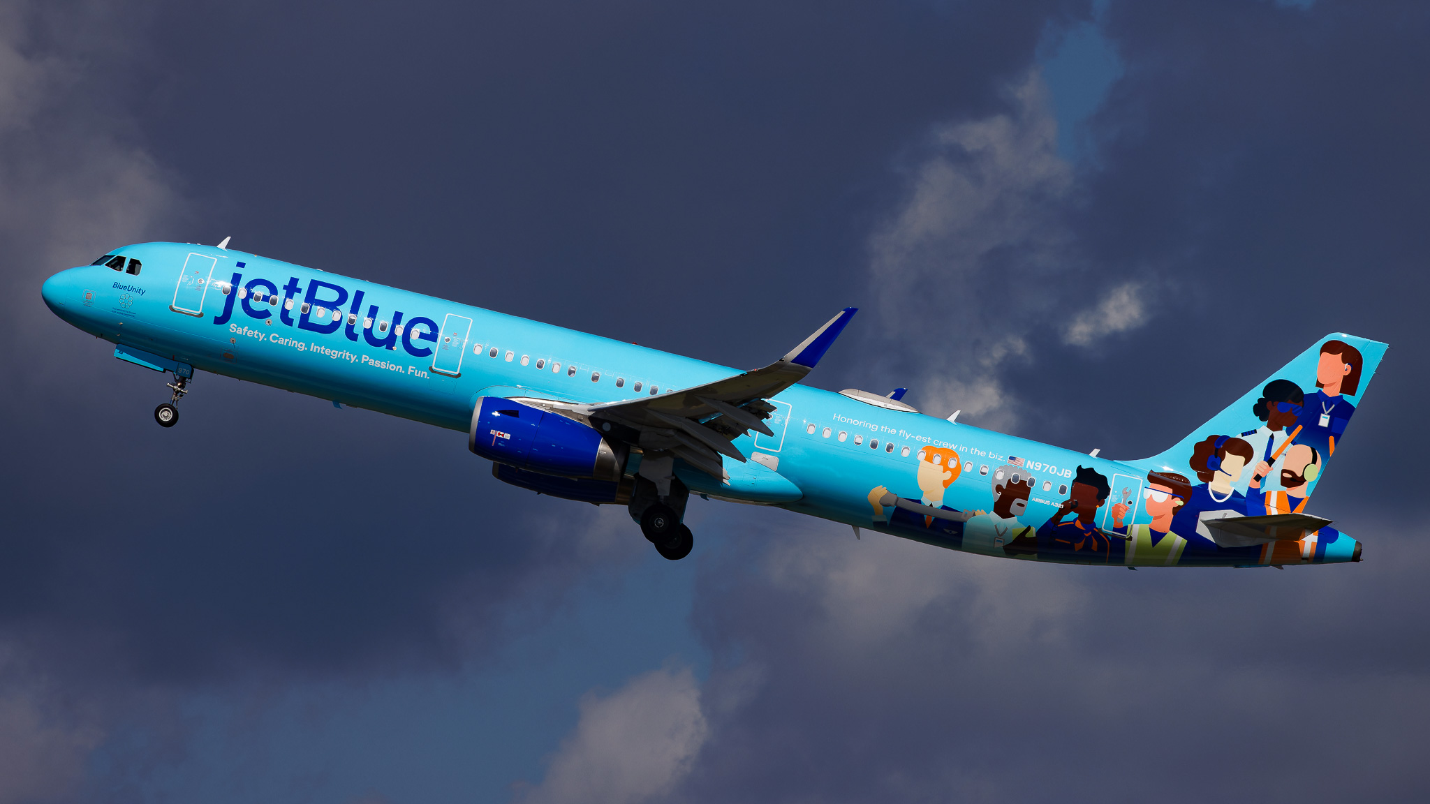 Full size: JetBlue Airways Airbus A321-200 N970JB at Tampa International Airport