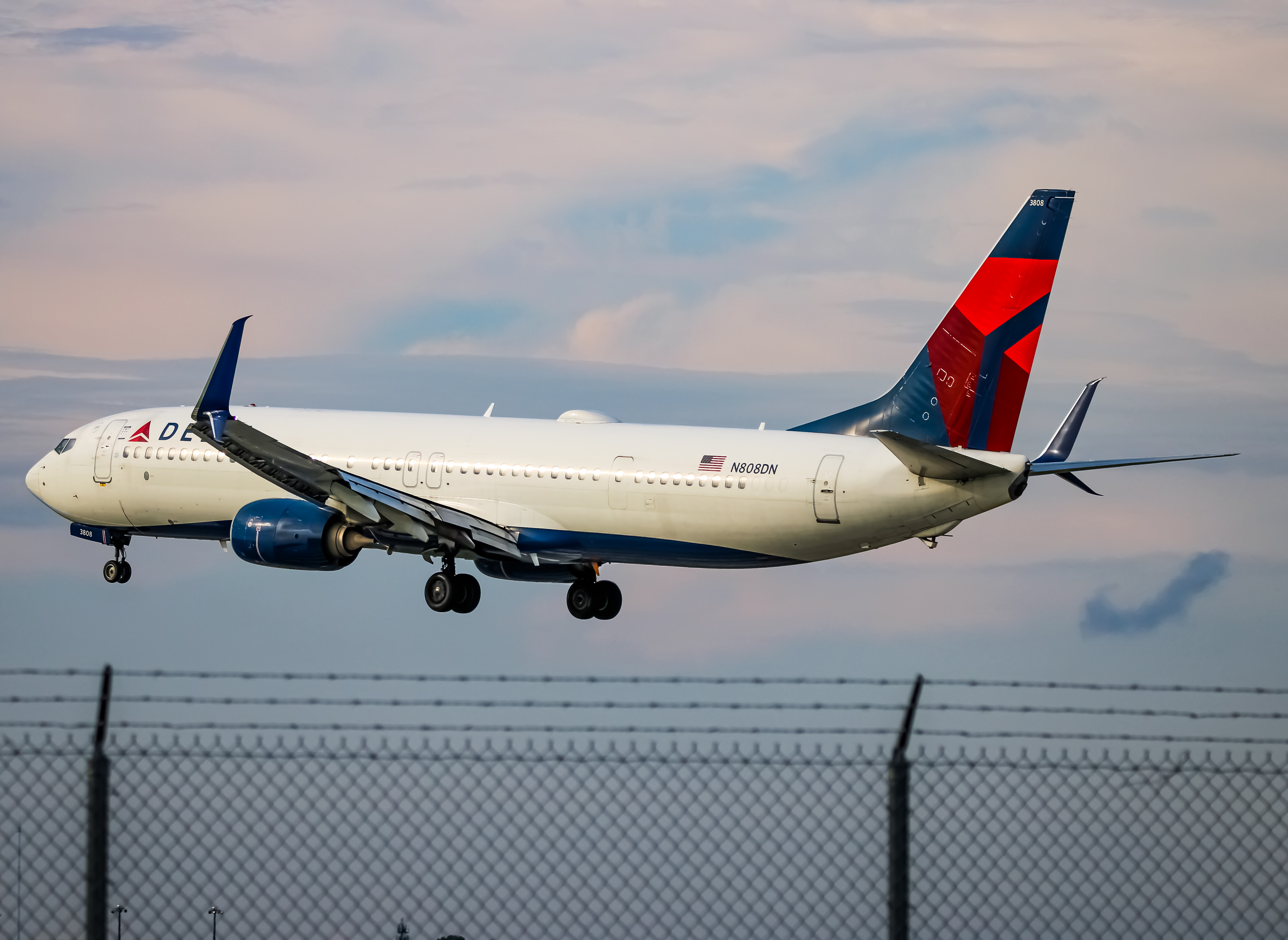Full size: Delta Airlines Boeing 737-900ER N808DN at Baltimore/Washington International Thurgood Marshall Airport
