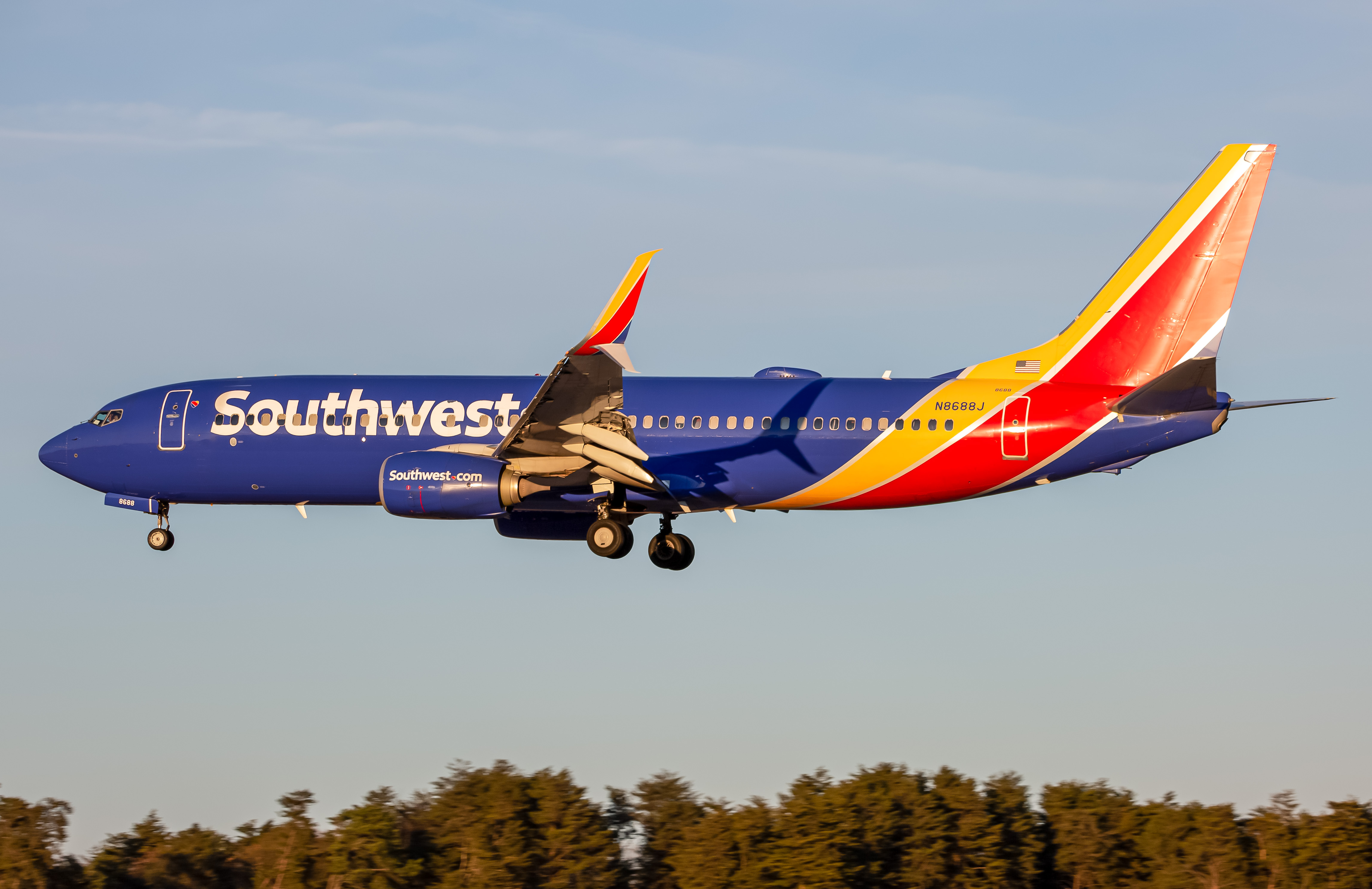 Full size: Southwest Airlines Boeing 737-800 N8688J at Baltimore/Washington International Thurgood Marshall Airport