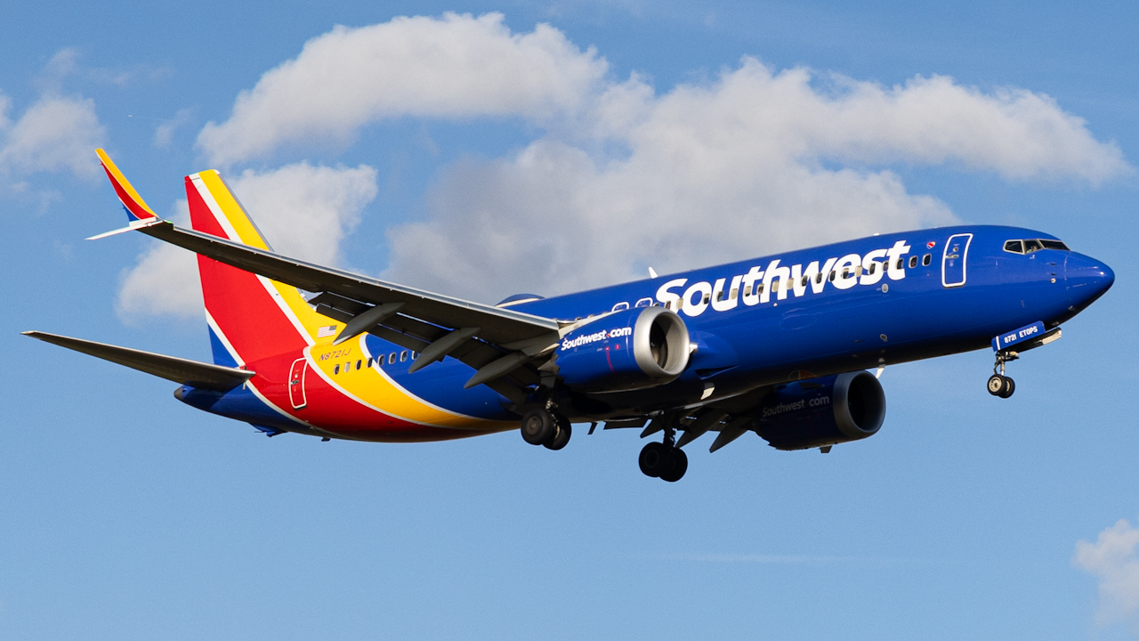 Full size: Southwest Airlines Boeing 737 MAX 8 N8721J at Tampa International Airport
