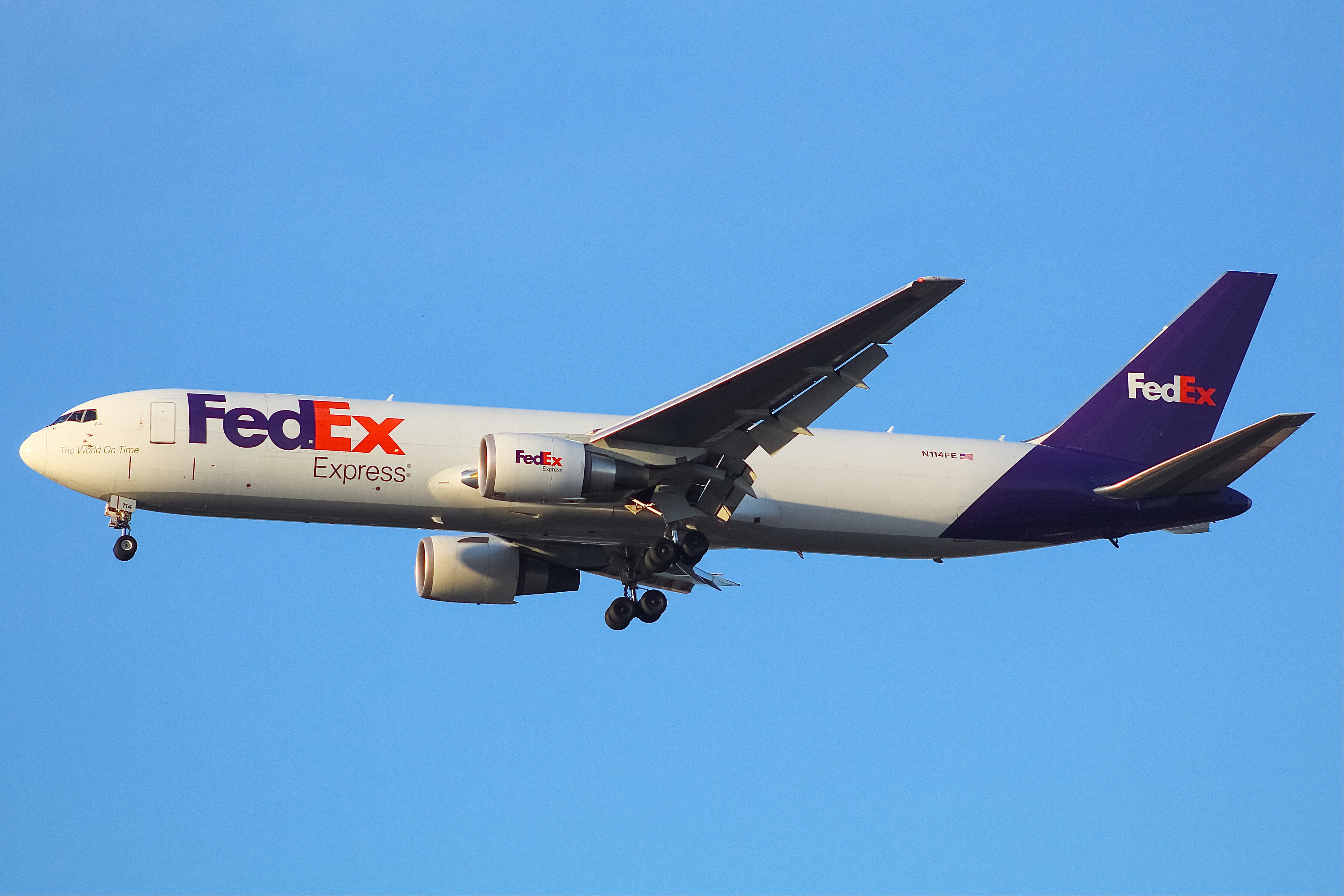 Full size: FedEx Boeing 767-300F N114FE at Chicago O'Hare International Airport