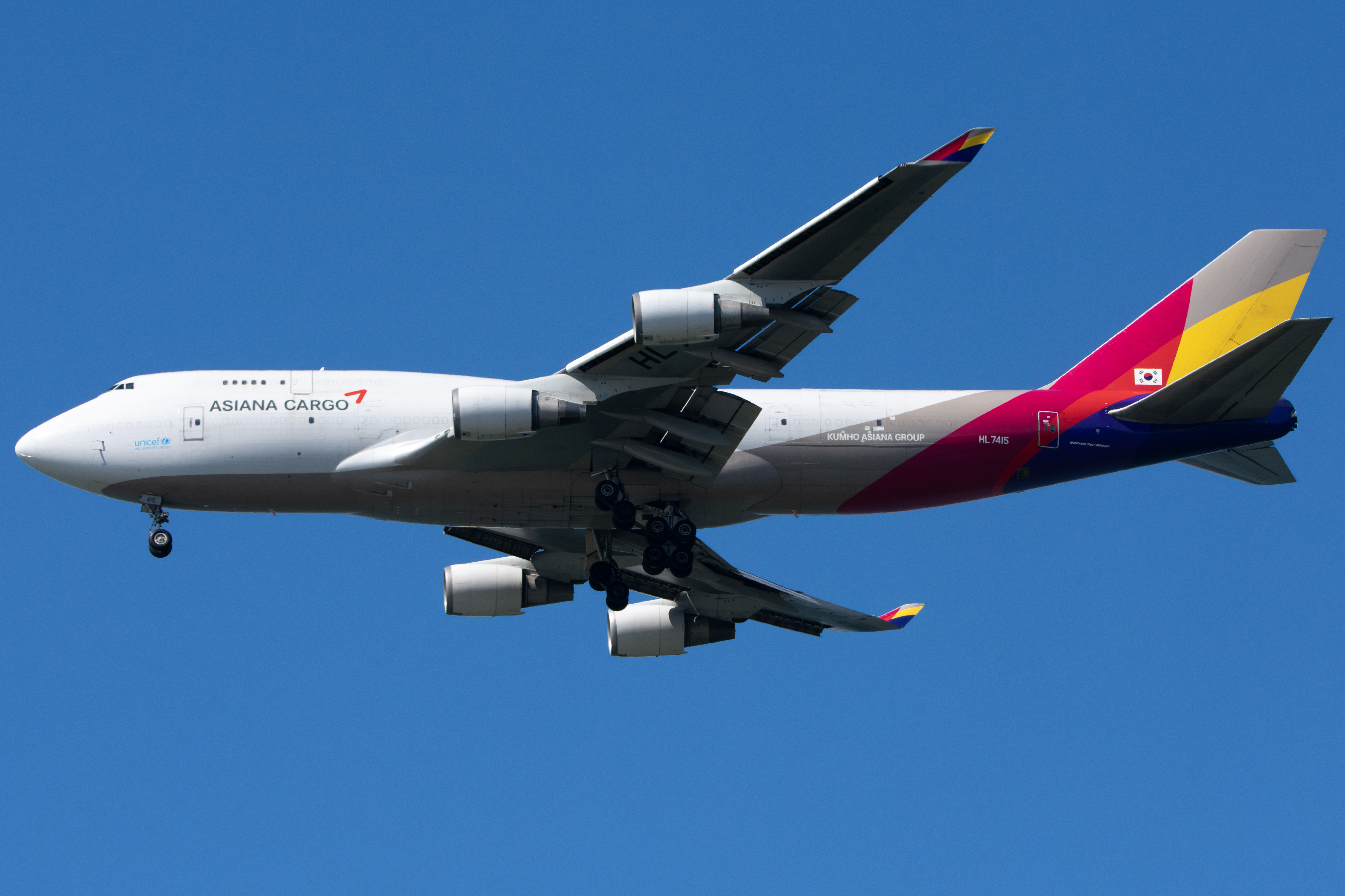 Full size: Asiana Airlines Cargo Boeing 747-400F HL7415 at San Francisco International Airport