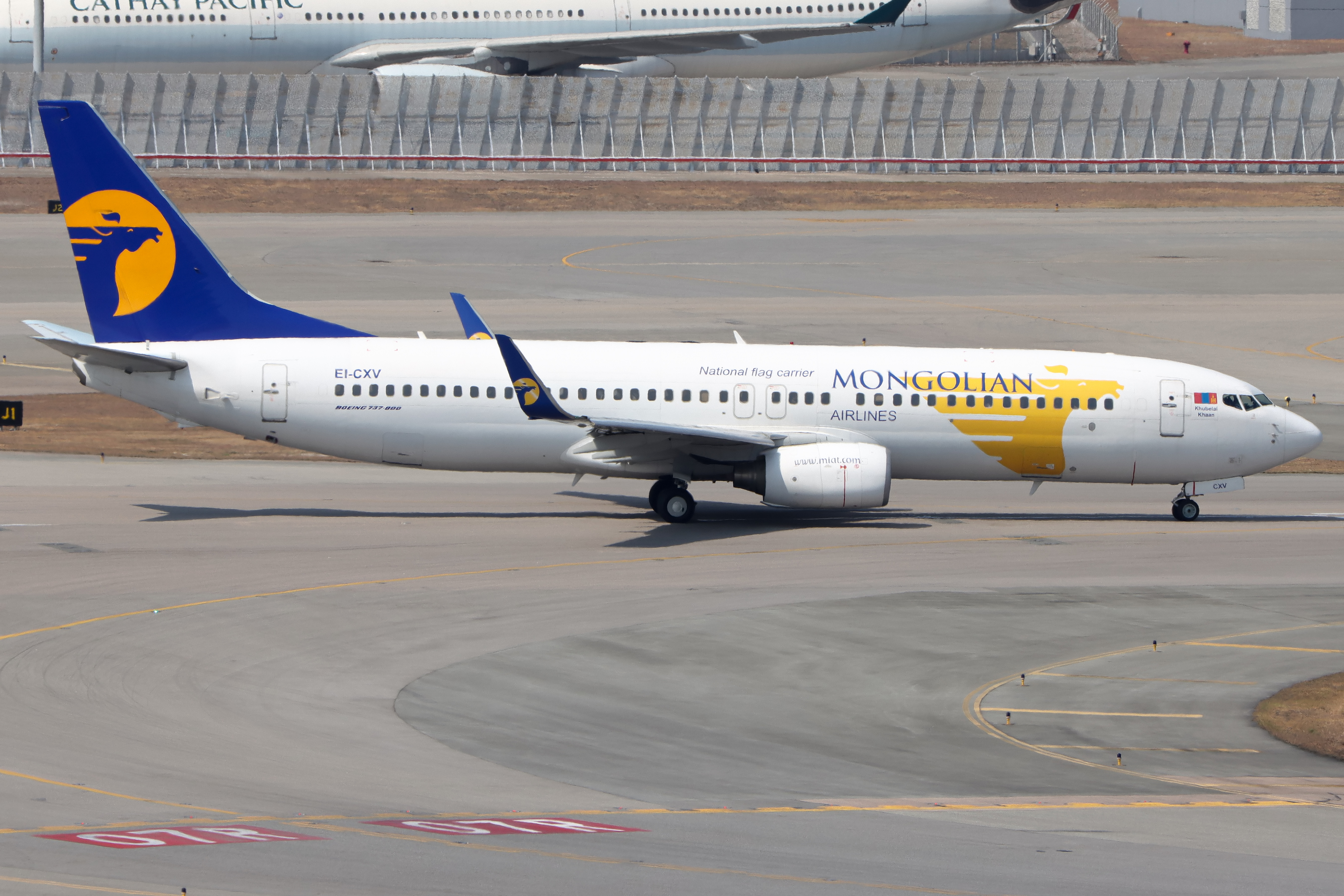 Full size: MIAT Mongolian Airlines Boeing 737-800 EI-CXV at Hong Kong International Airport