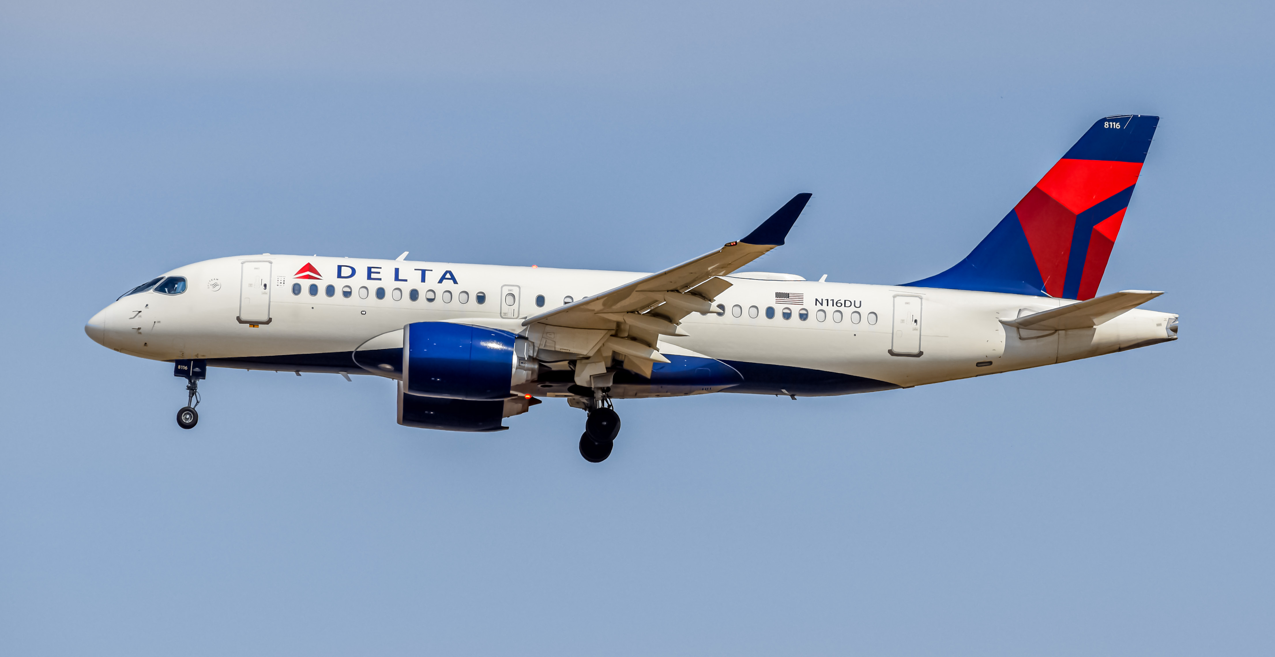 Full size: Delta Airlines Airbus A220-100 N116DU at Denver International Airport