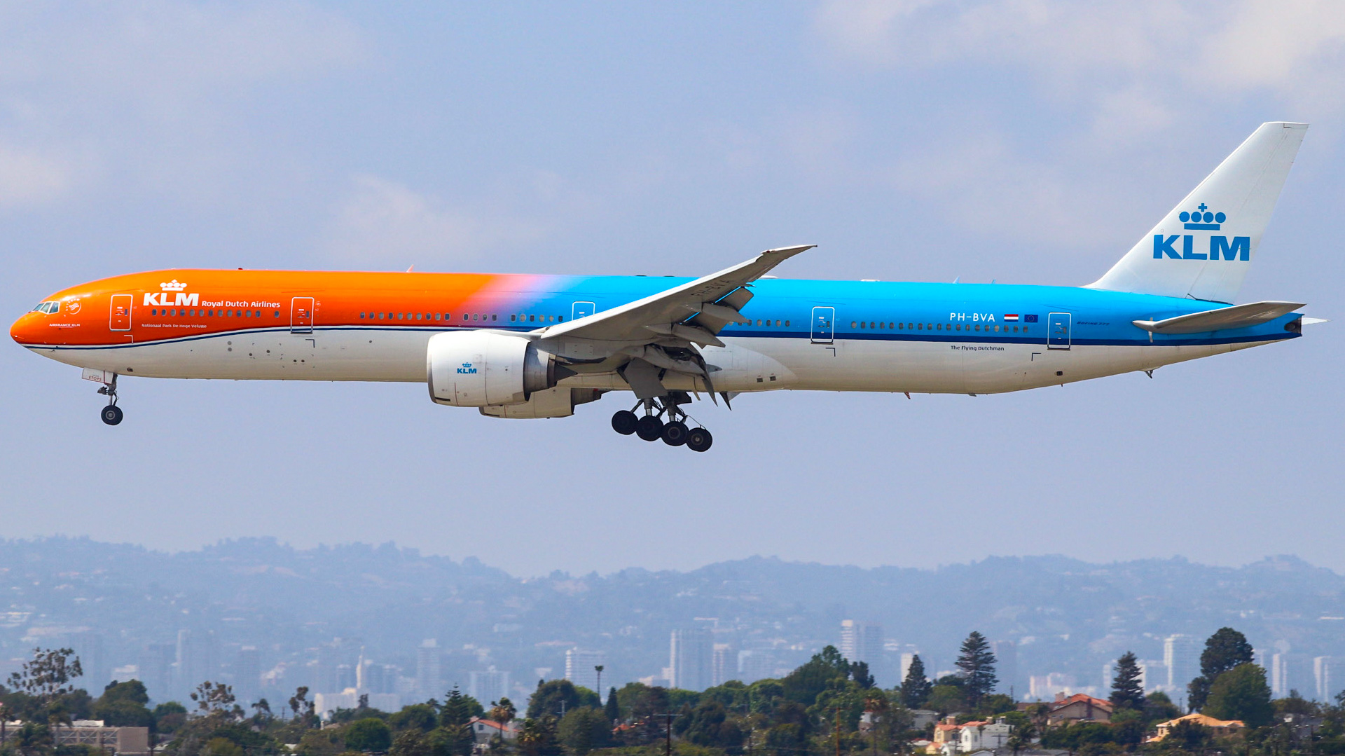 Full size: KLM Boeing 777-300ER PH-BVA at Harry Reid International Airport