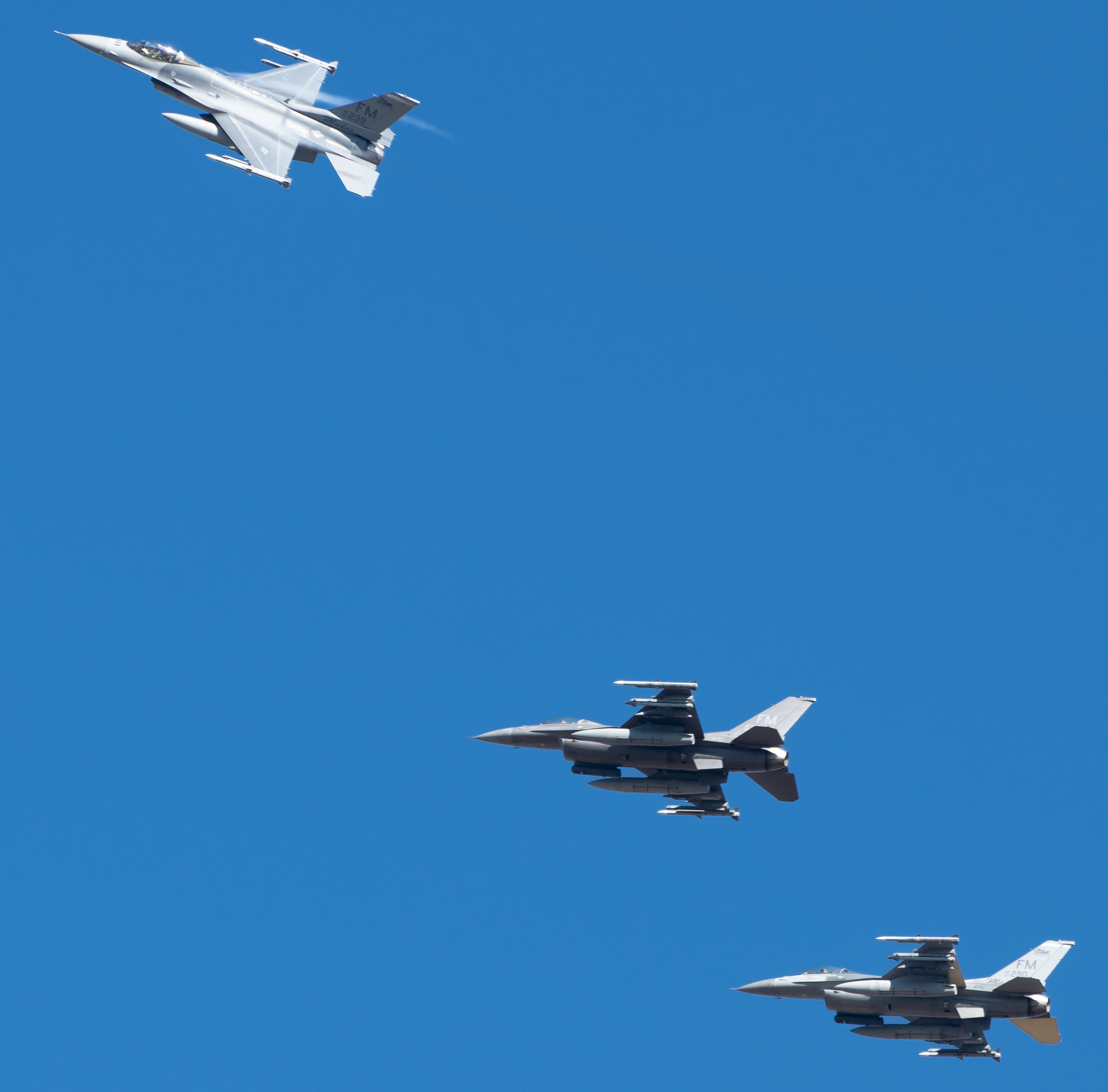 Full size: USAF - United States Air Force General Dynamics F-16 Fighting Falcon 87-0239 at Atlantic City International Airport