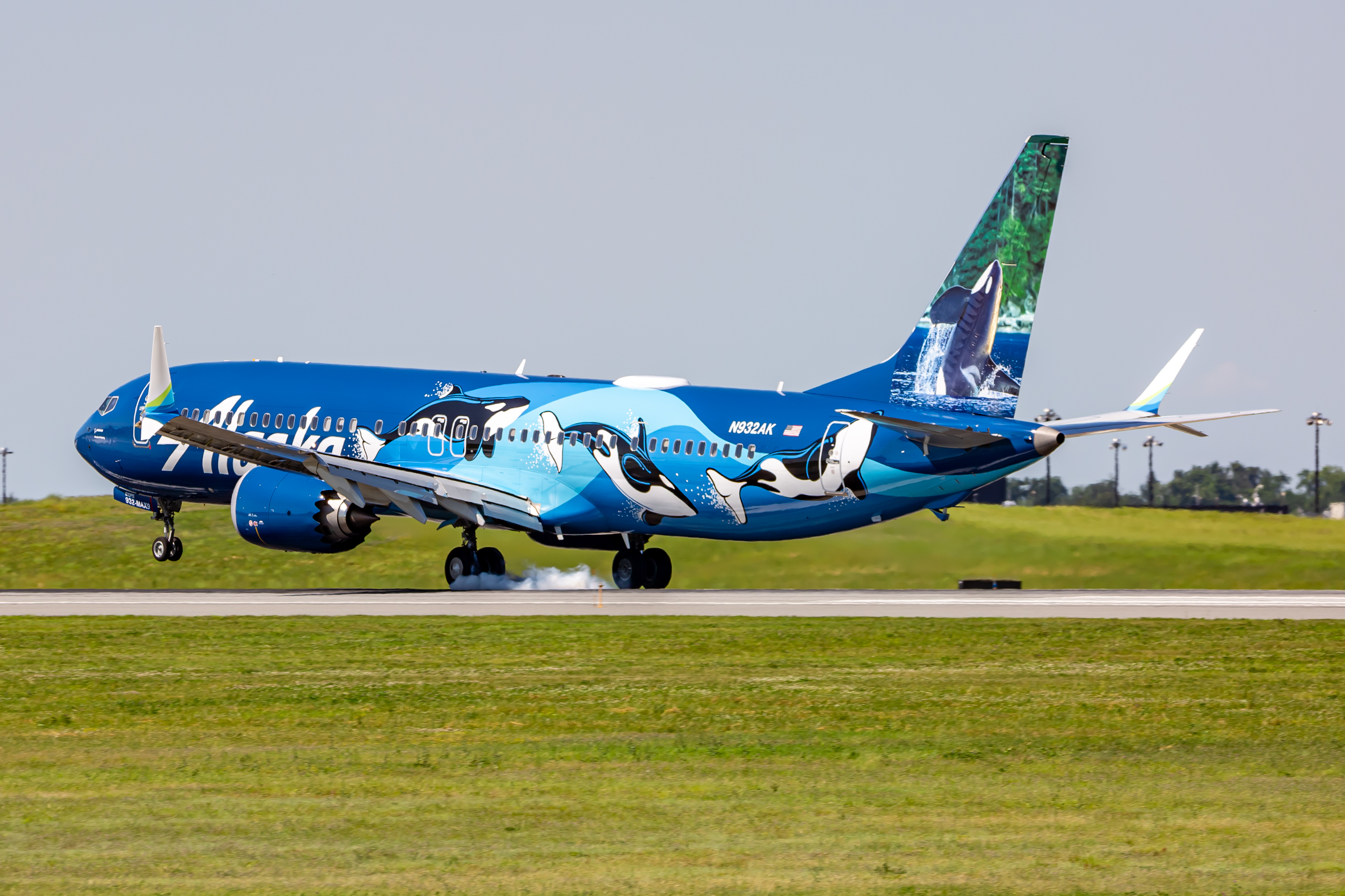 Full size: Alaska Airlines Boeing 737 MAX 9 N932AK at Baltimore/Washington International Thurgood Marshall Airport