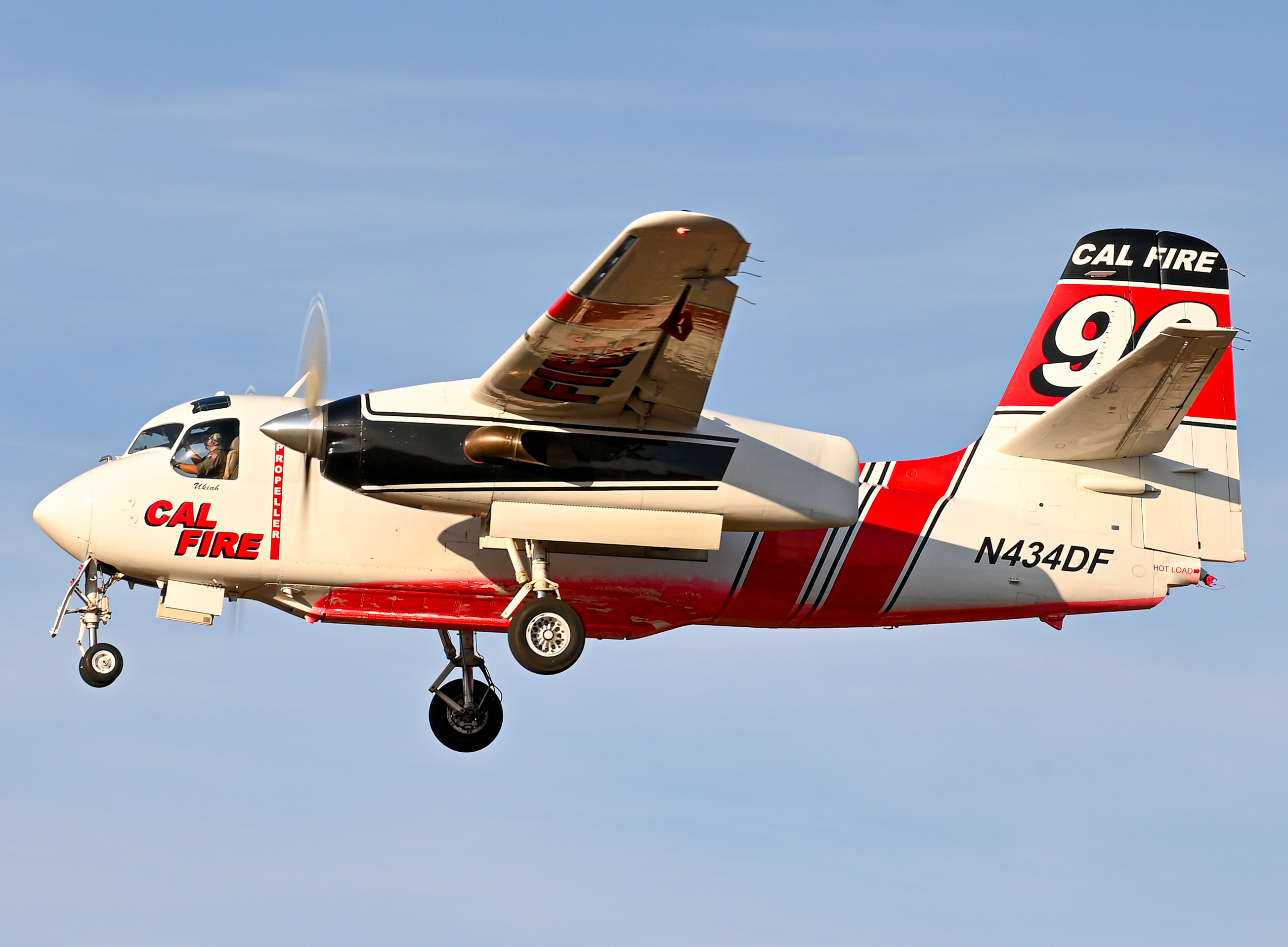 Full size: PRIVATE Grumman S-2F3AT Turbo Tracker N434DF at Ramona Airport