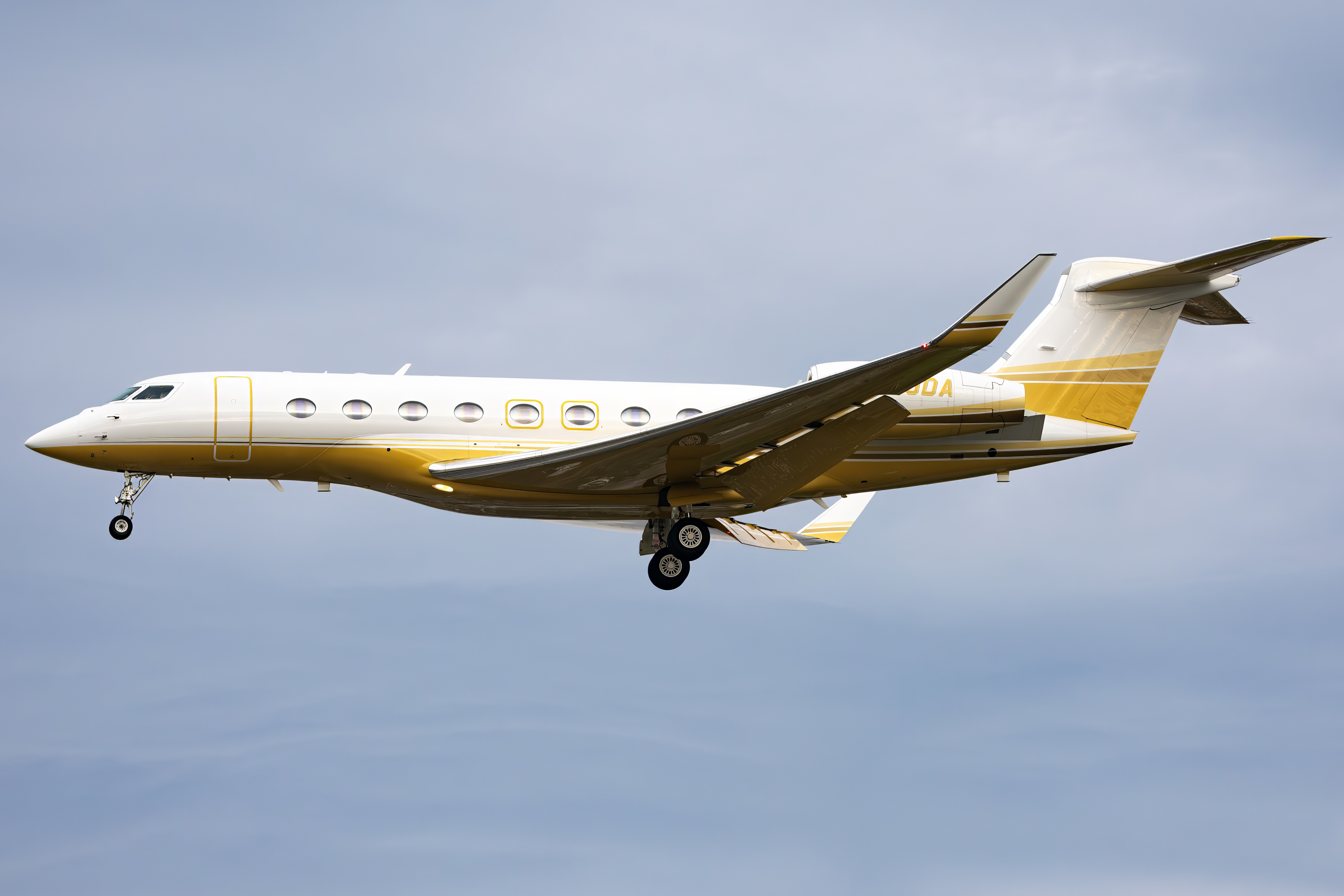 Full size: PRIVATE Gulfstream G650 N650DA at Norman Y Mineta San Jose International Airport