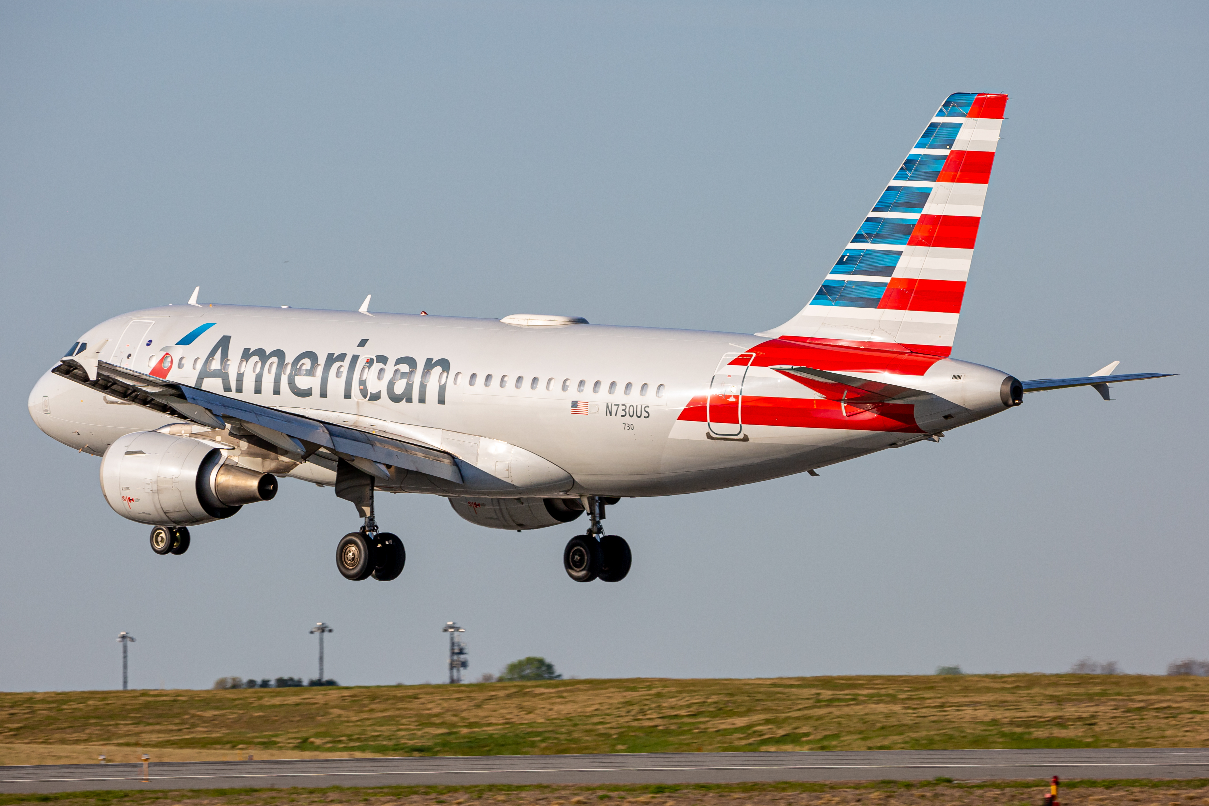 Full size: American Airlines Airbus A319 N730US at Baltimore/Washington International Thurgood Marshall Airport